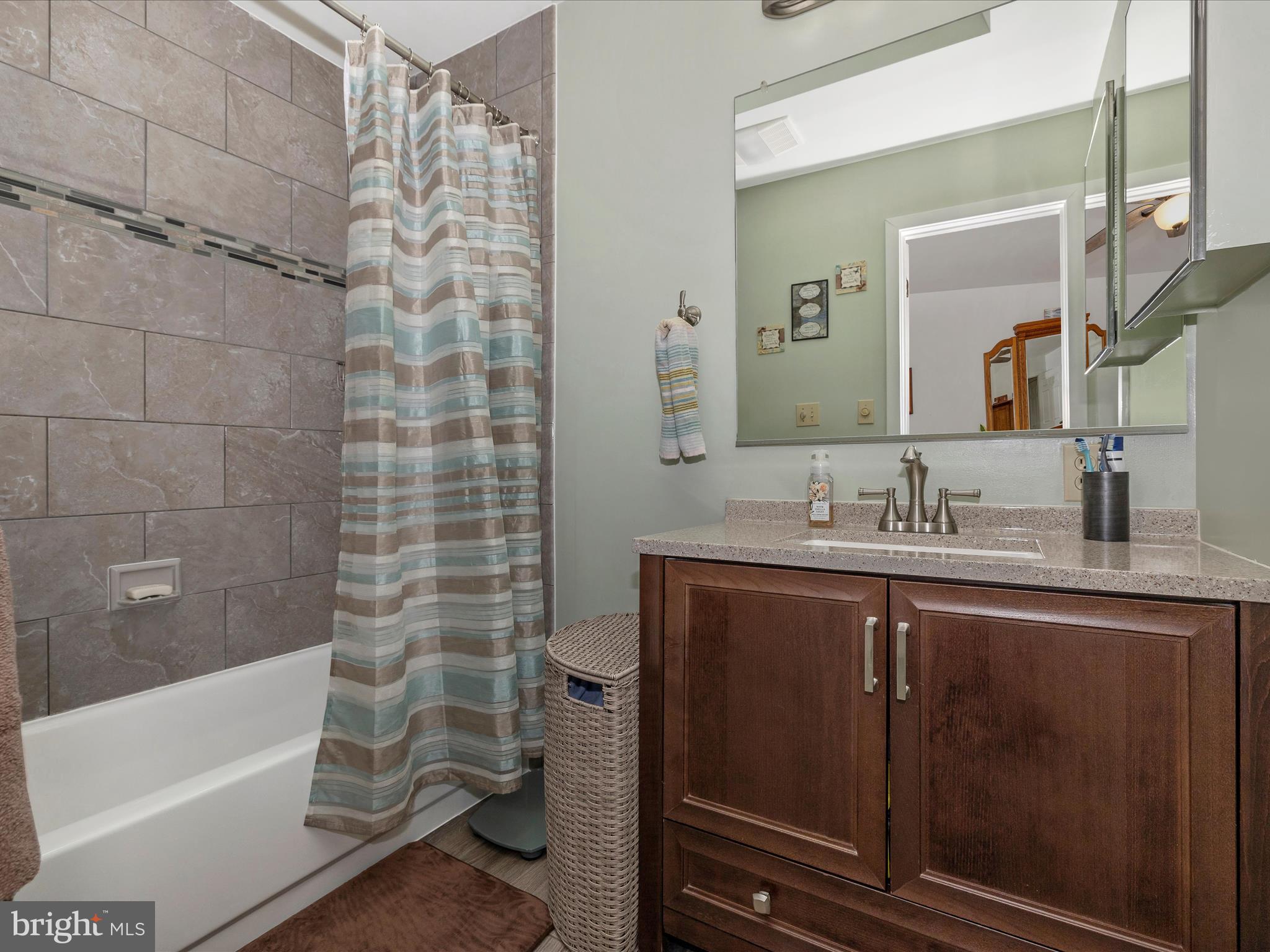 5753 Lichenbark Cir