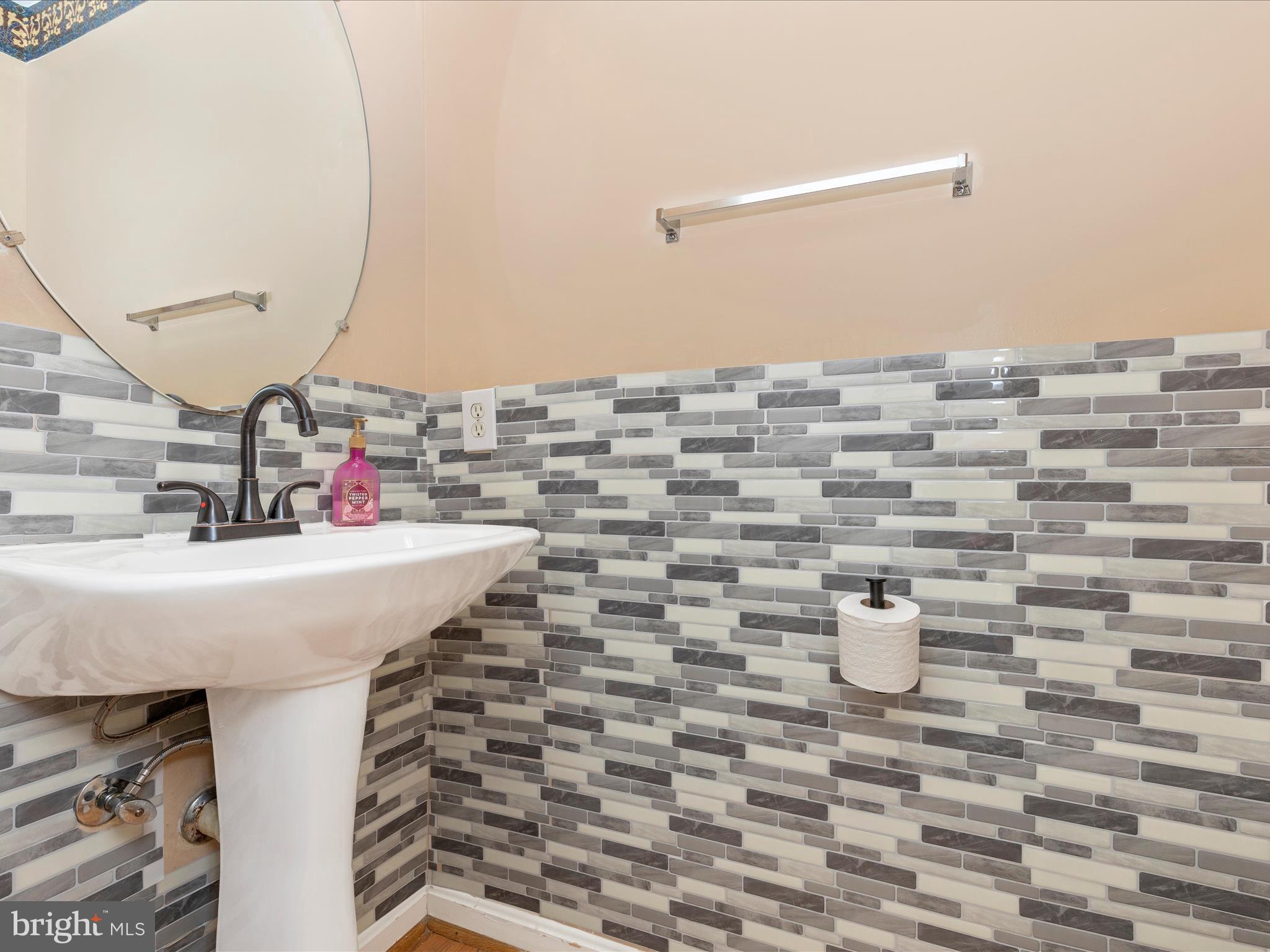 202 Winter Brook Ct