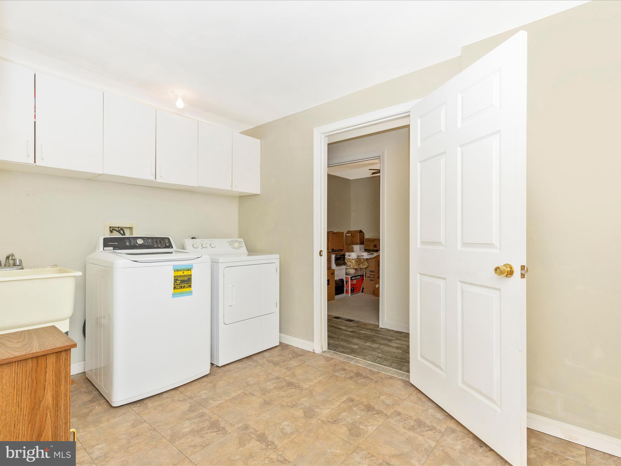 202 Winter Brook Ct
