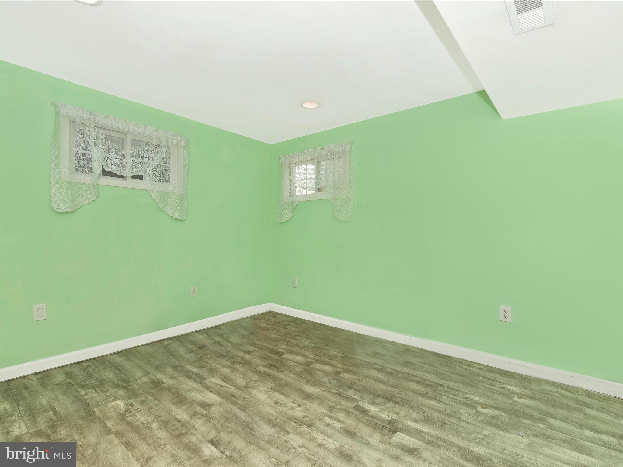 202 Winter Brook Ct