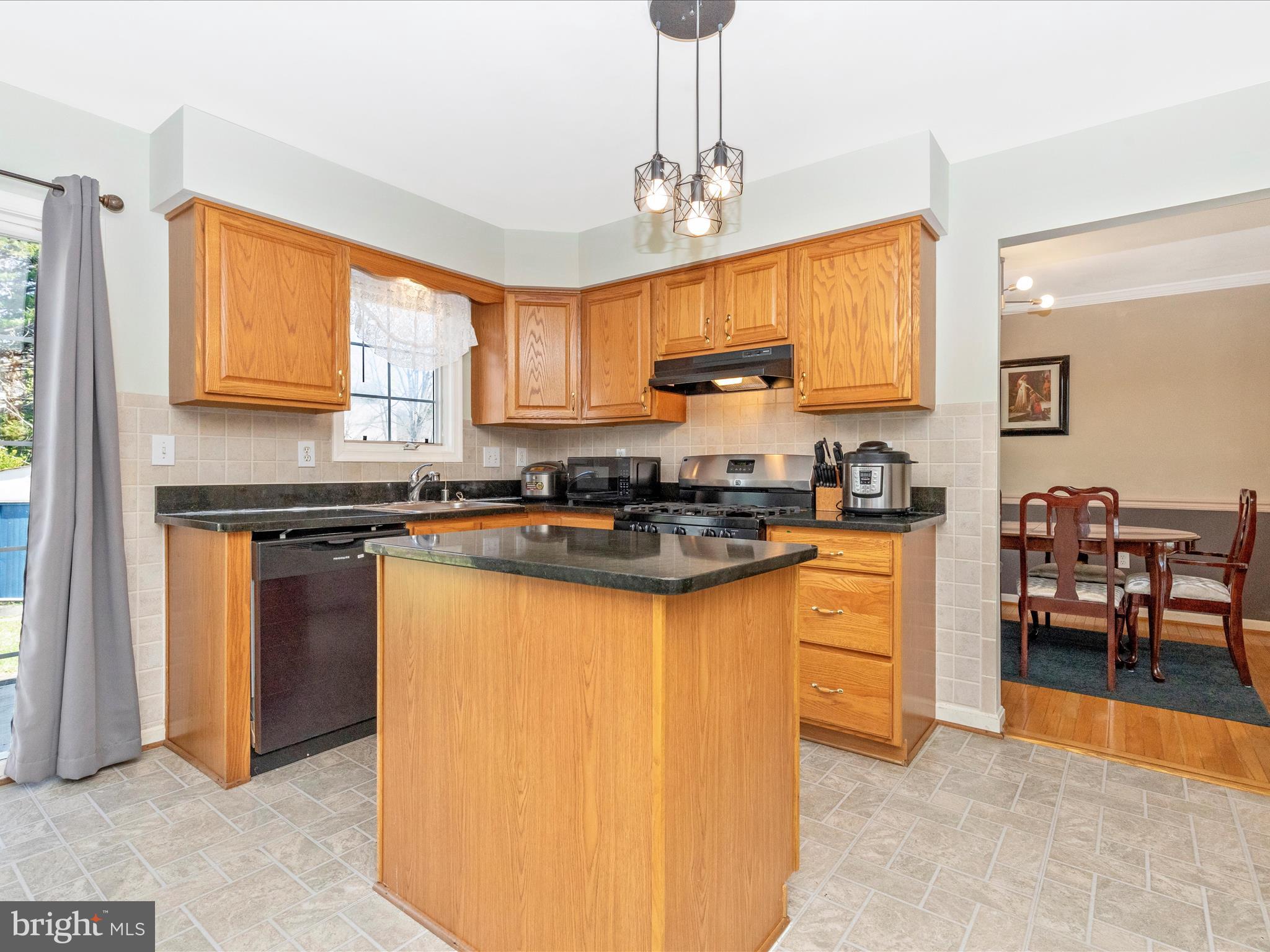202 Winter Brook Ct