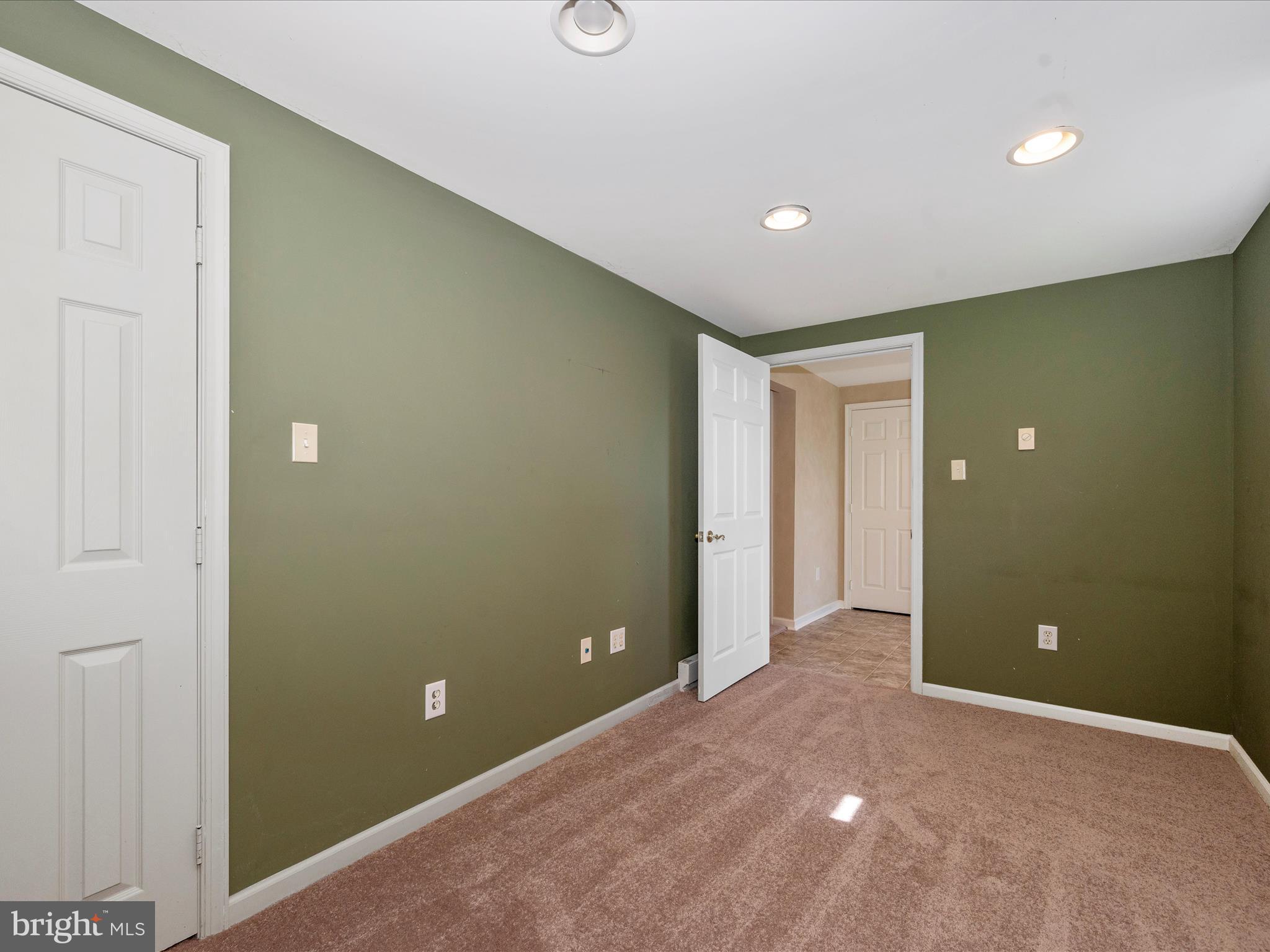302 W C St