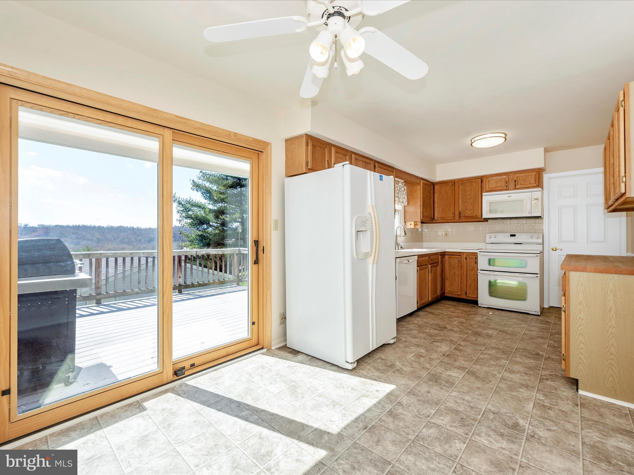 302 W C St