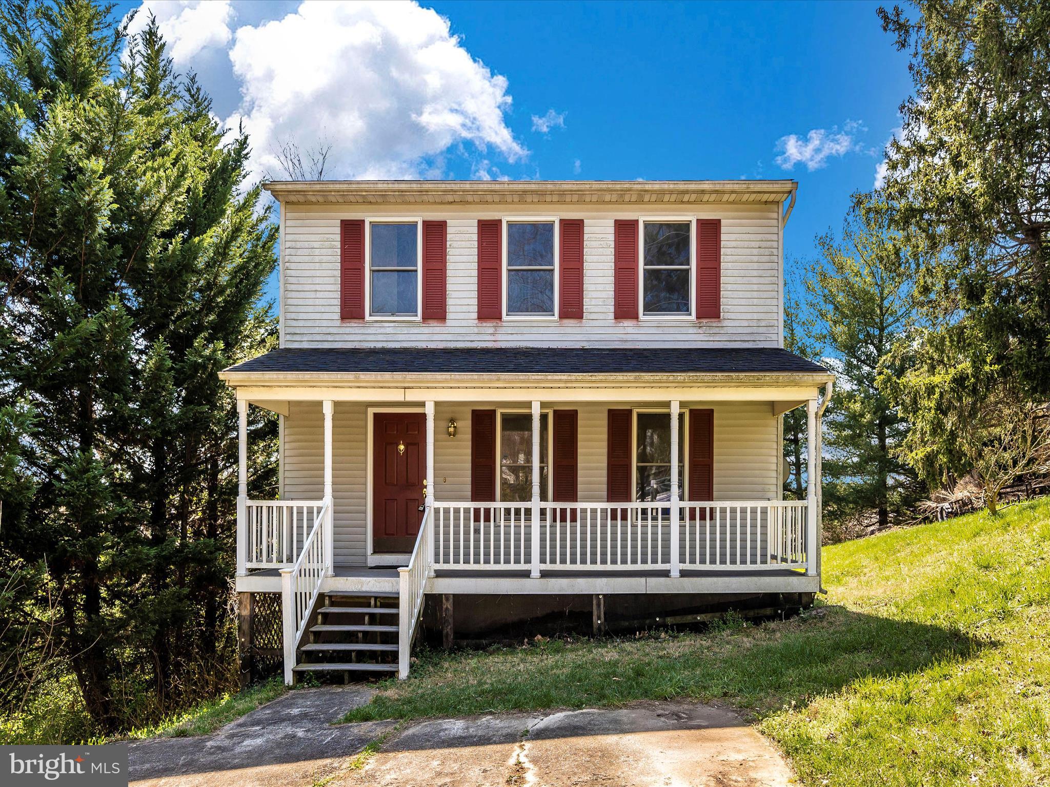302 W C St