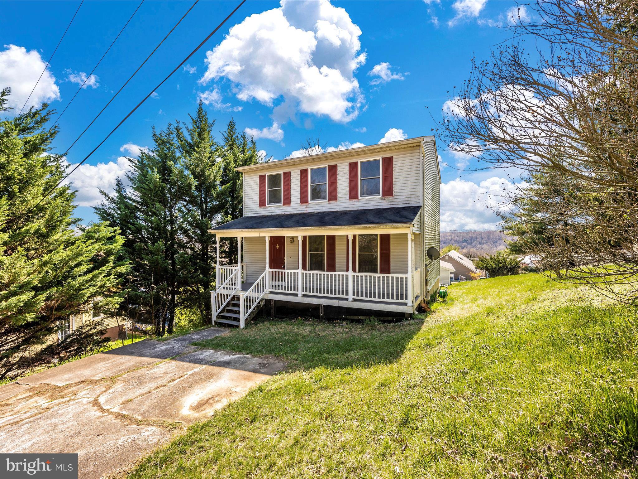 302 W C St