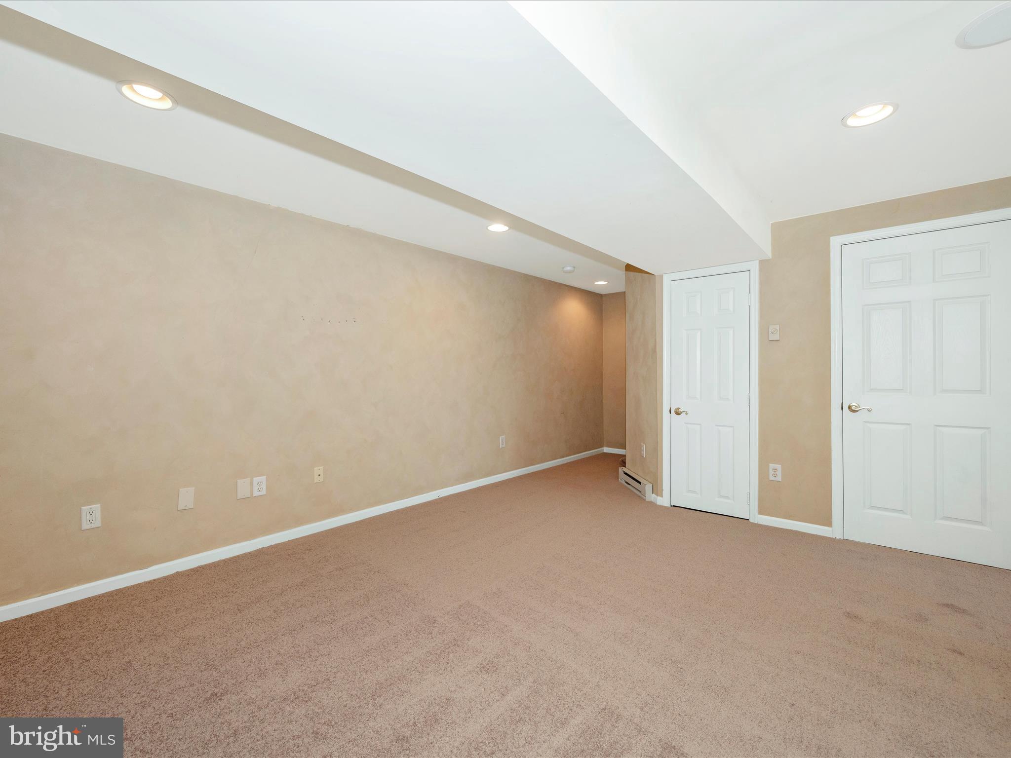 302 W C St