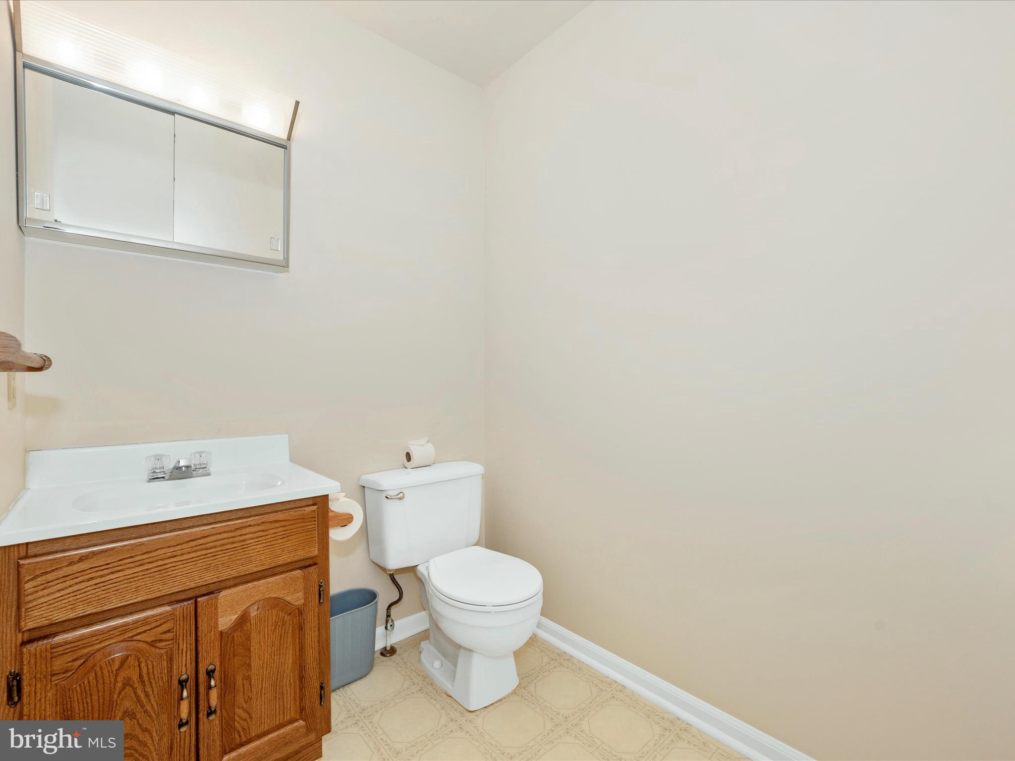 302 W C St