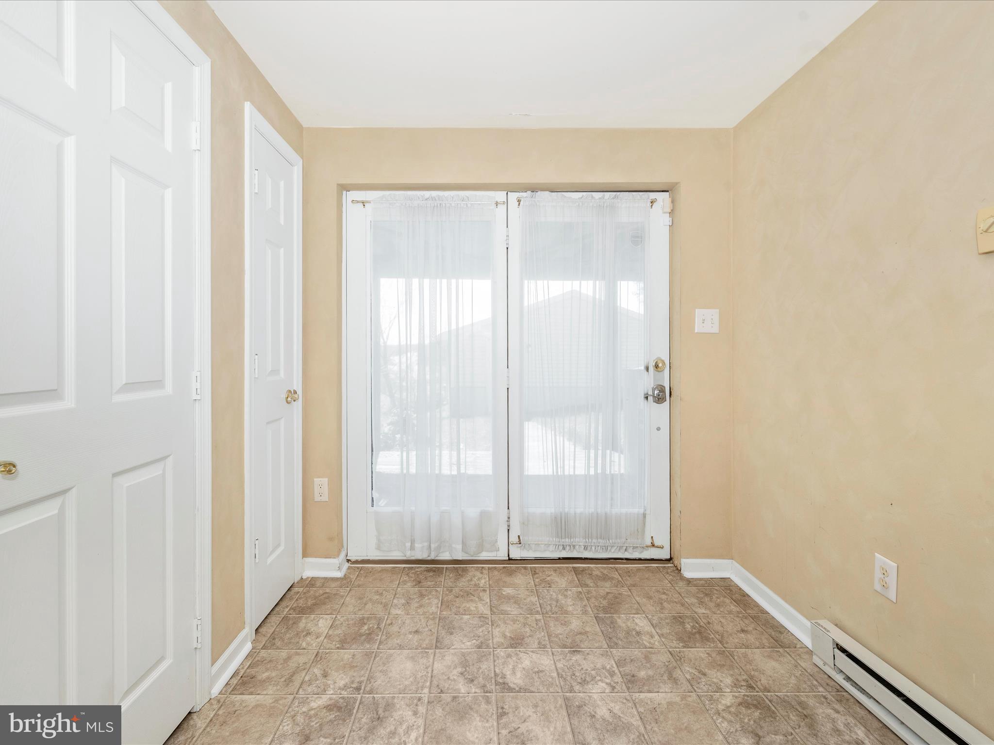 302 W C St