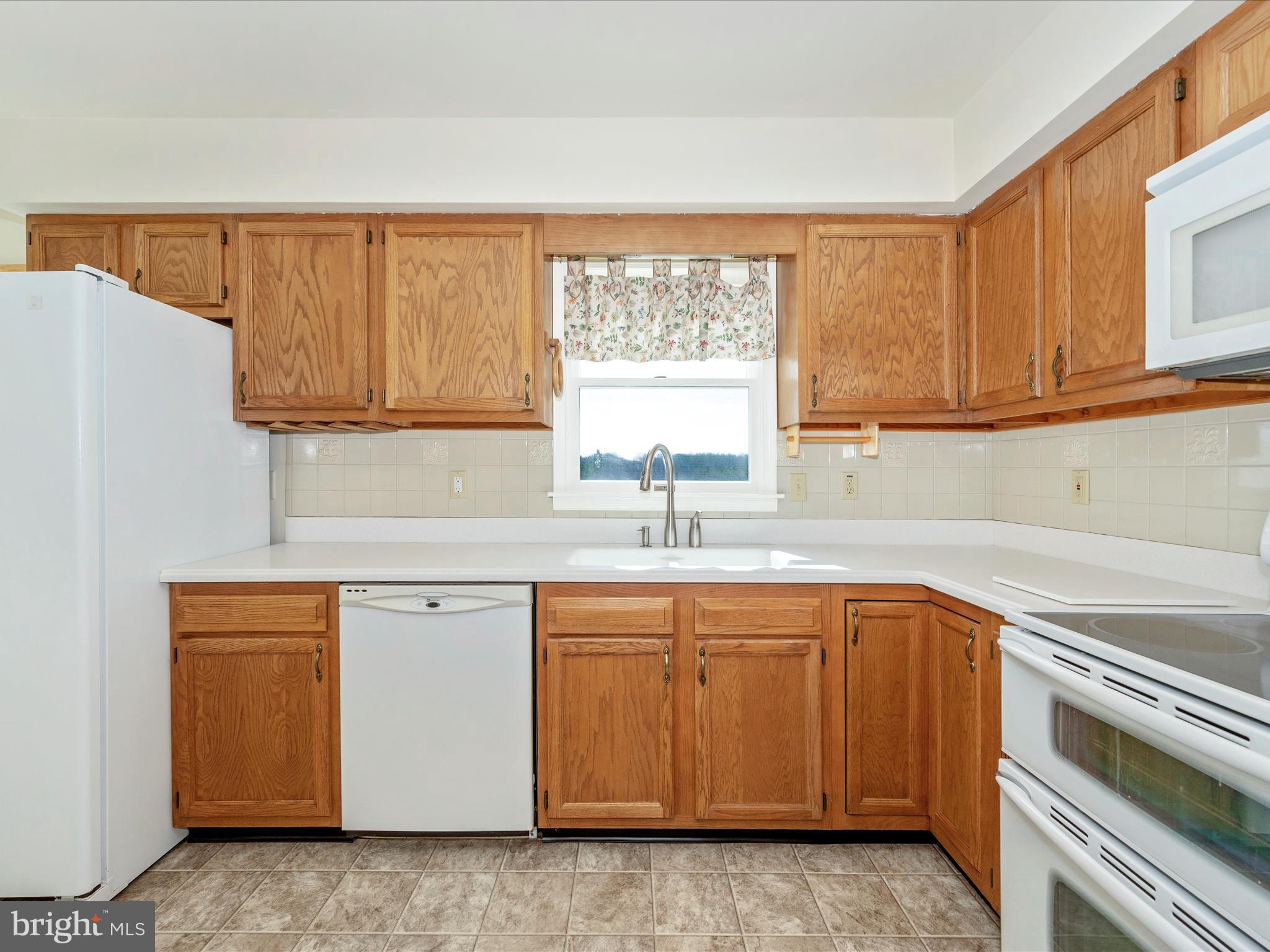 302 W C St