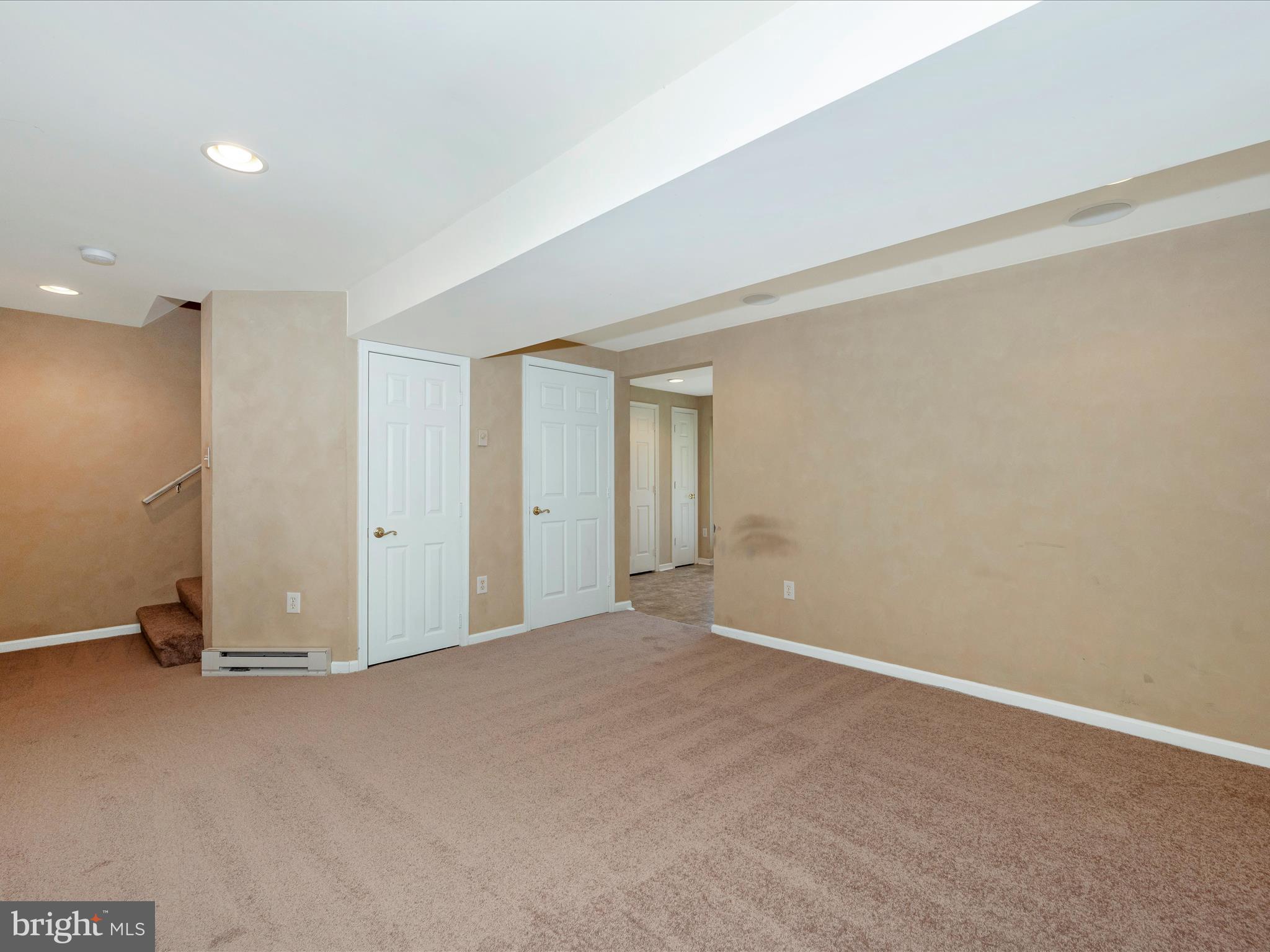 302 W C St