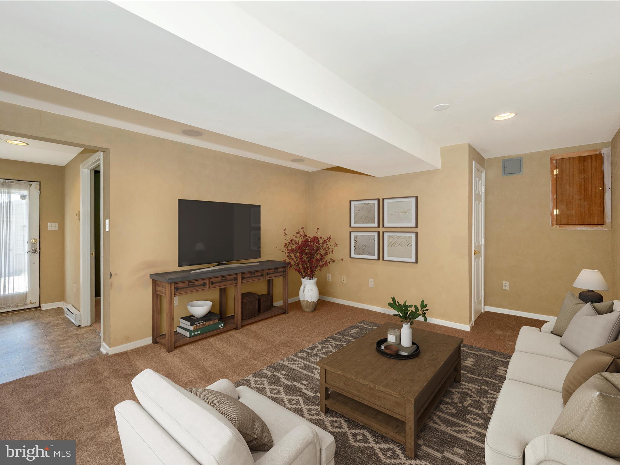 302 W C St