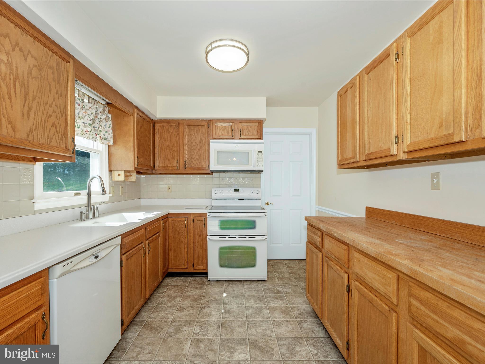 302 W C St
