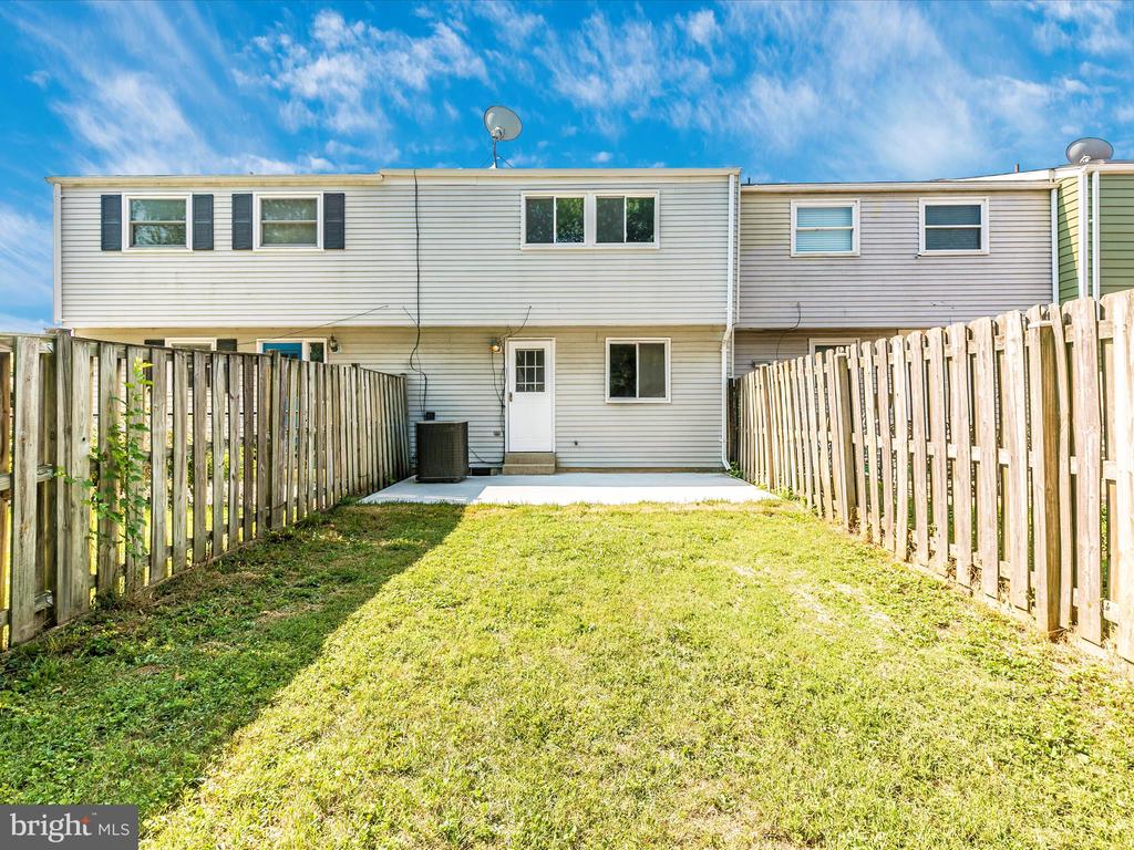 1725 Heather Ln