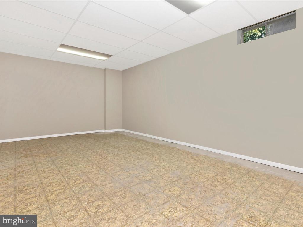 1725 Heather Ln