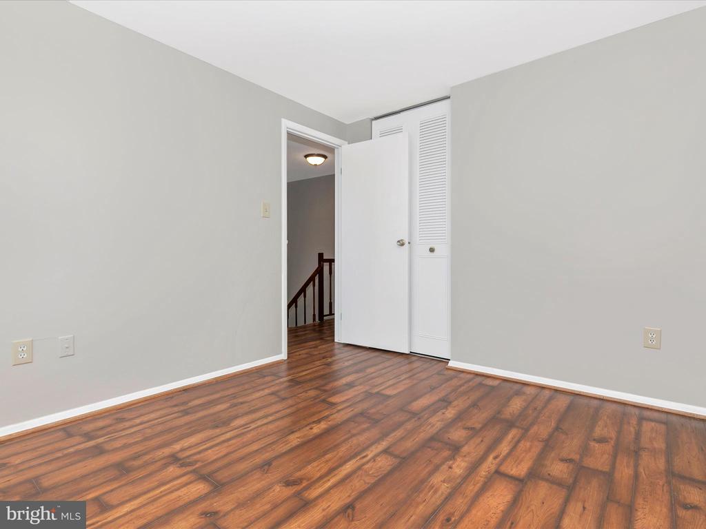 1725 Heather Ln