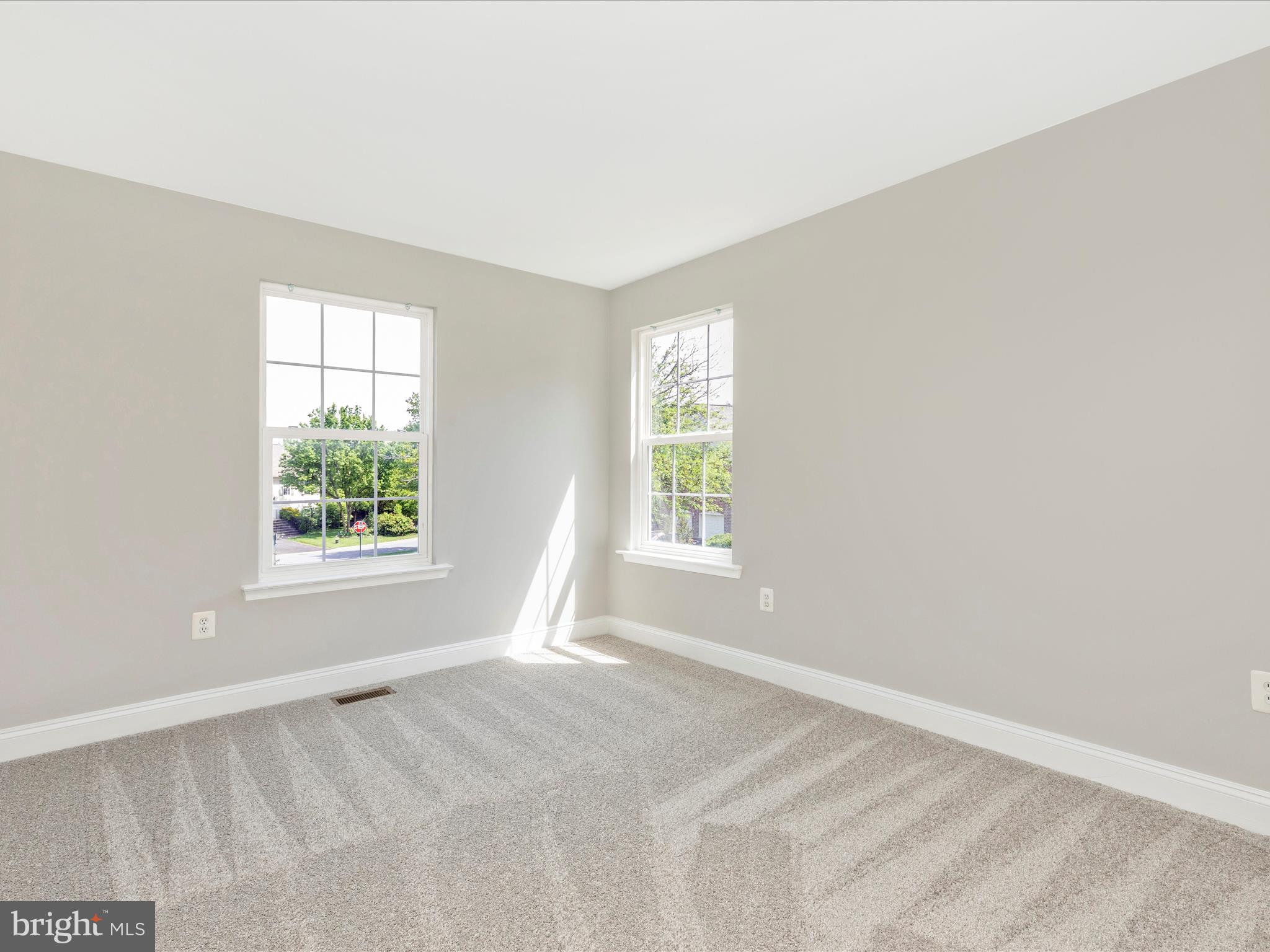 1005 Bexhill Dr