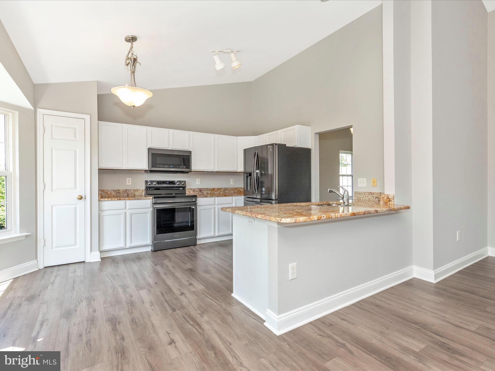 1005 Bexhill Dr