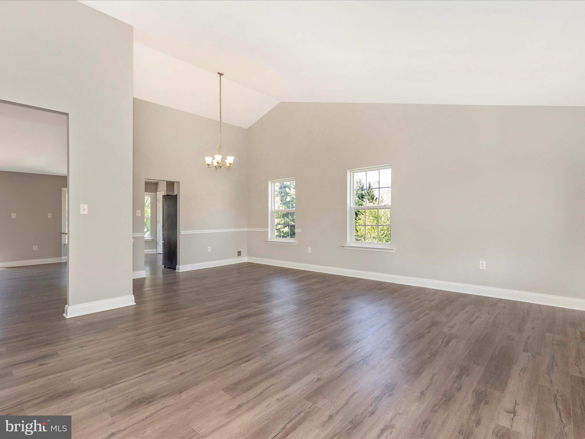 1005 Bexhill Dr