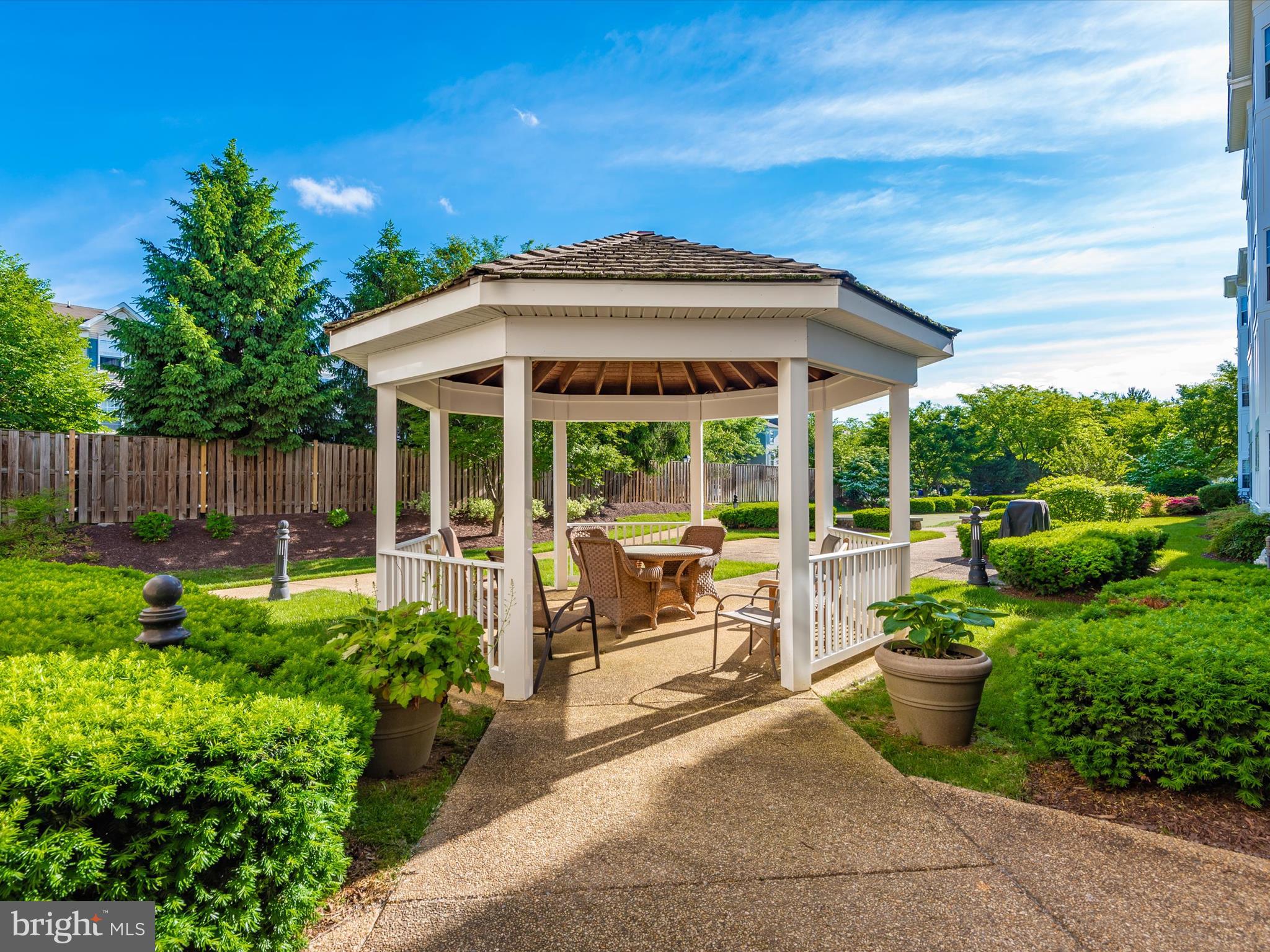 1005 Bexhill Dr