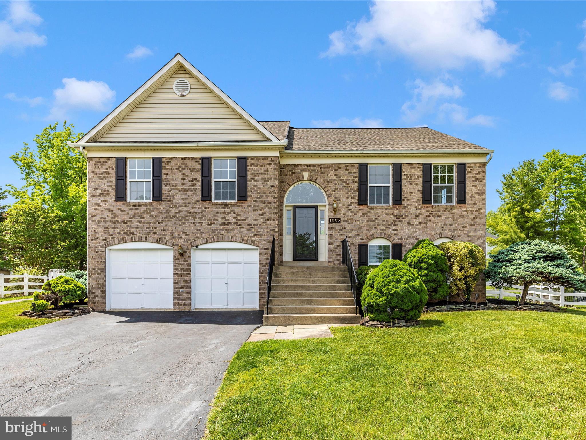 1005 Bexhill Dr