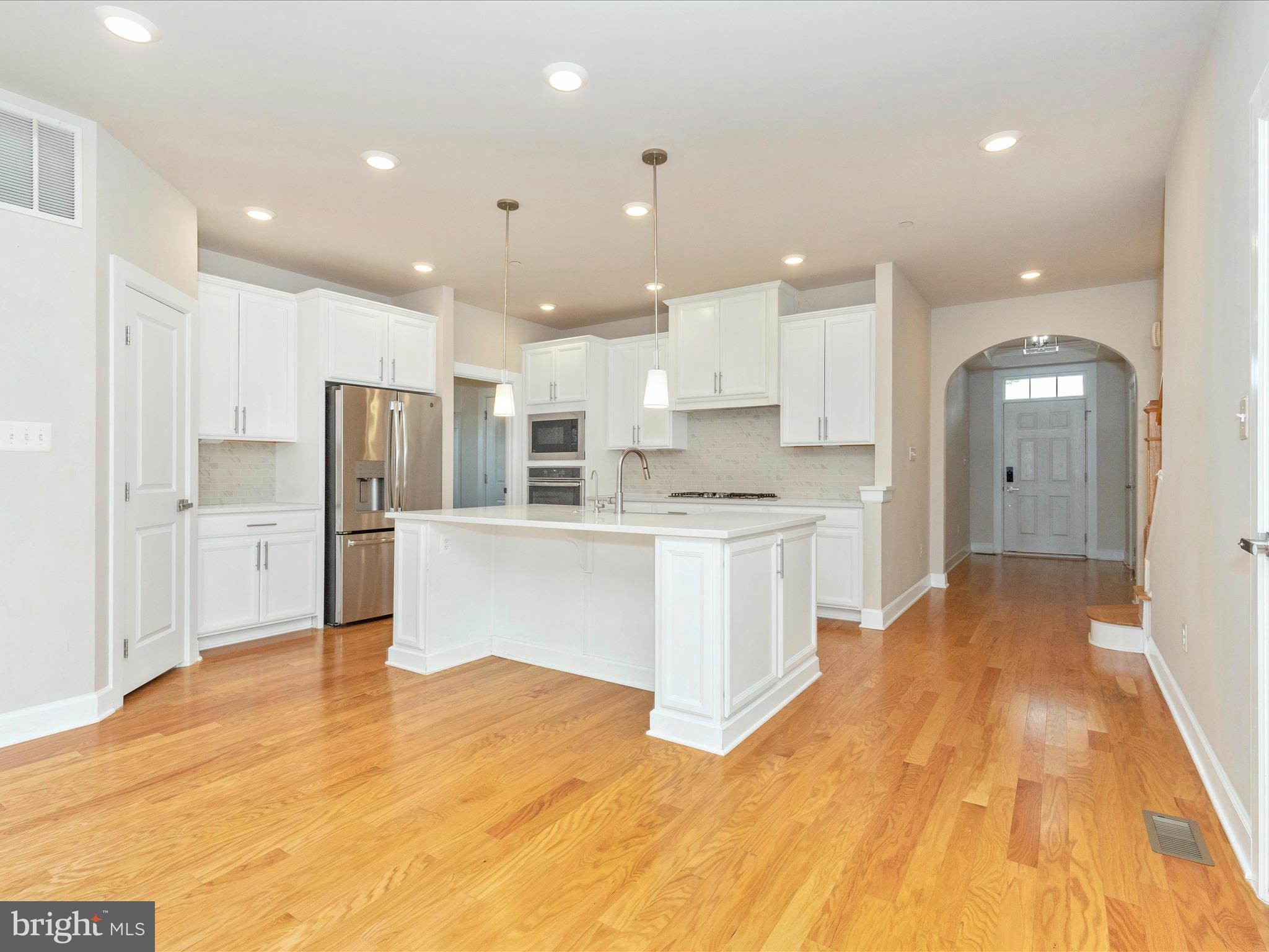3838 Fulham Rd