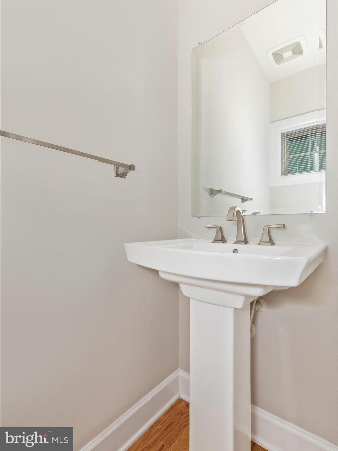 3838 Fulham Rd