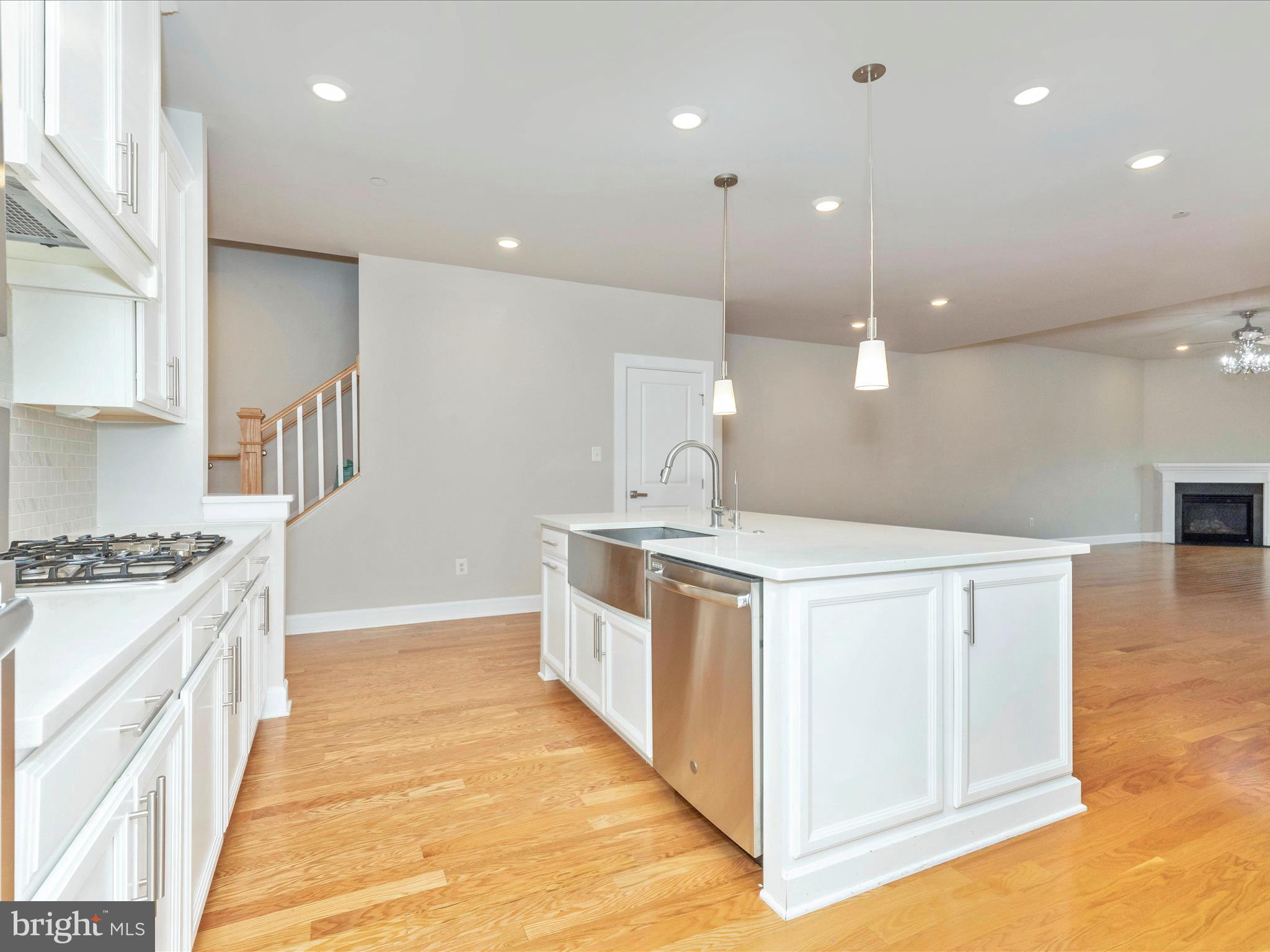 3838 Fulham Rd