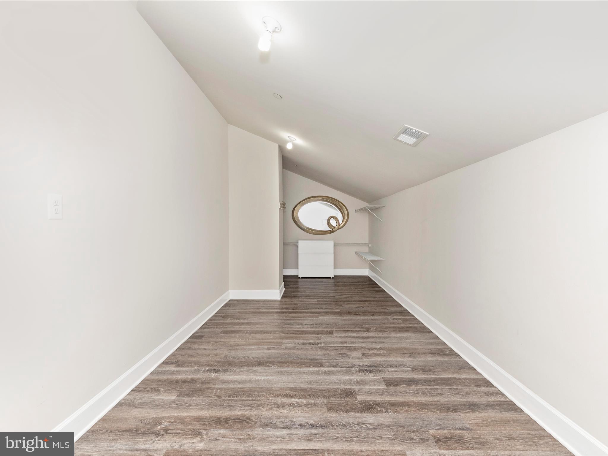 3838 Fulham Rd