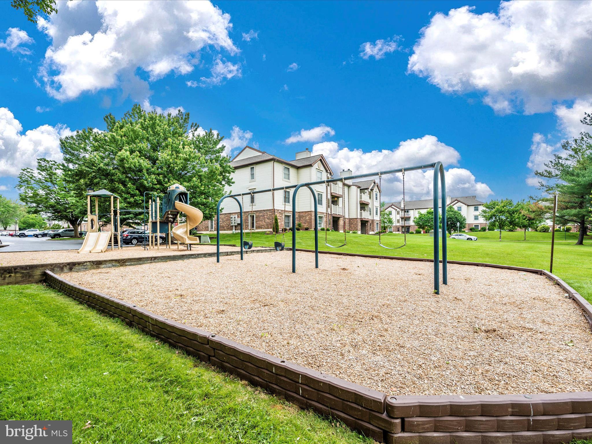 812 Stratford Way #F