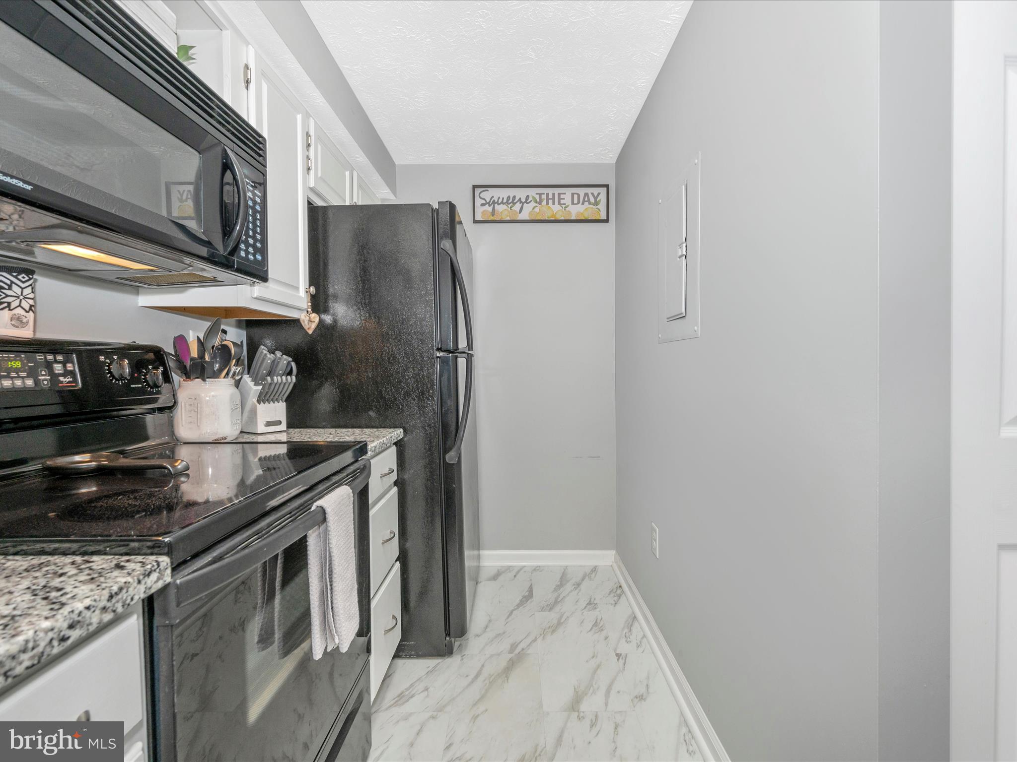 812 Stratford Way #F