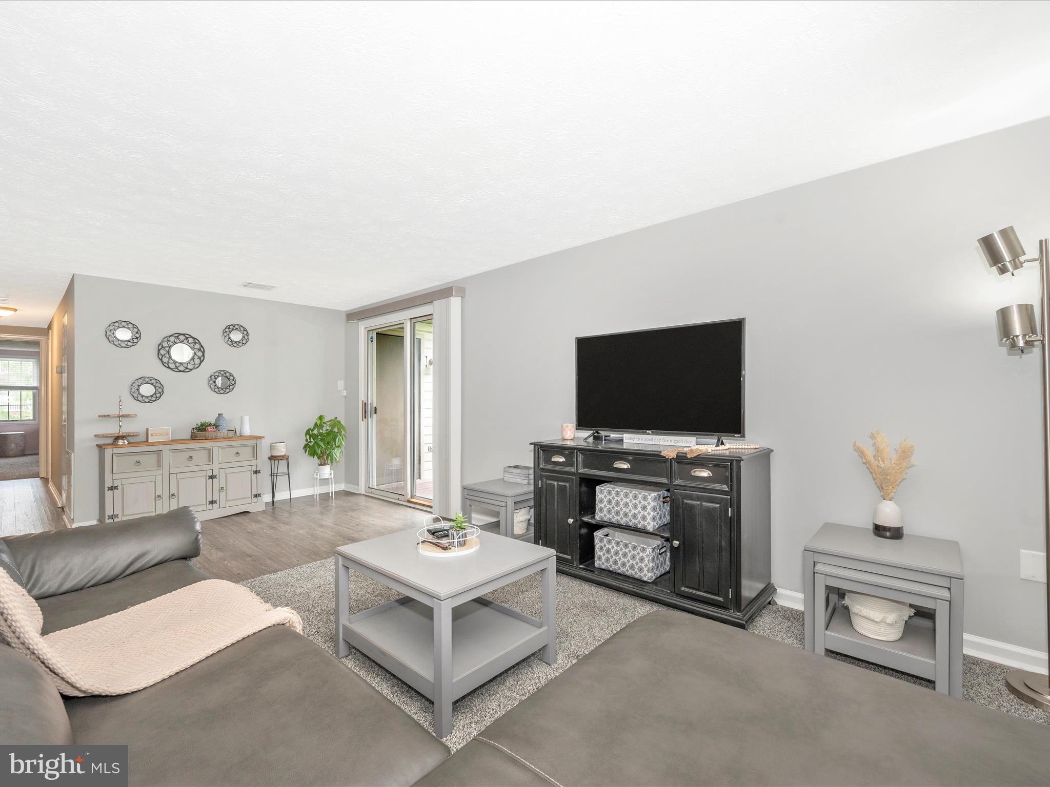 812 Stratford Way #F