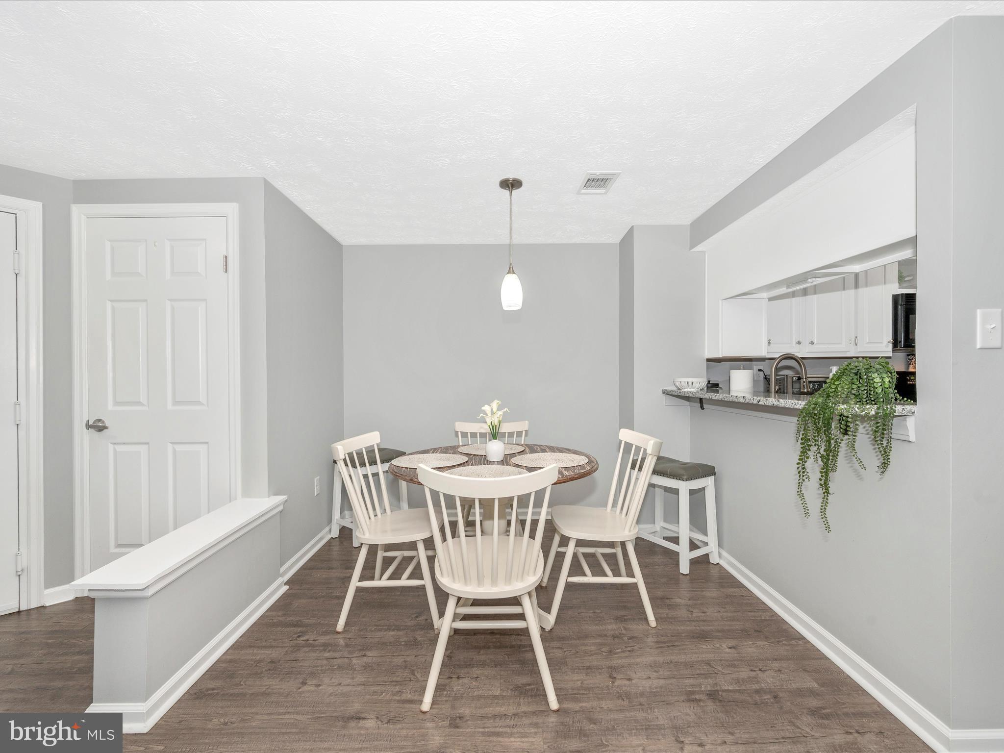 812 Stratford Way #F