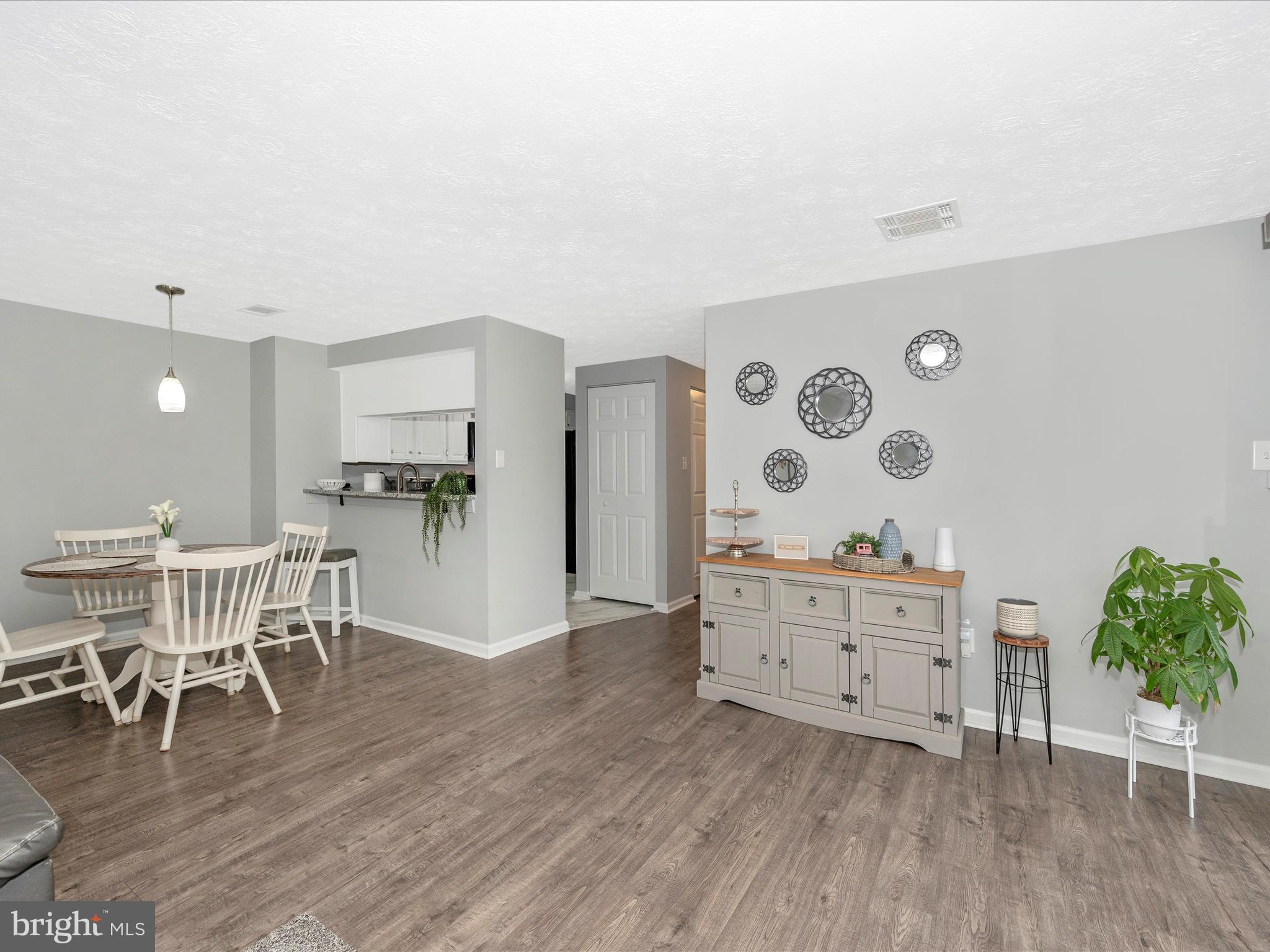 812 Stratford Way #F