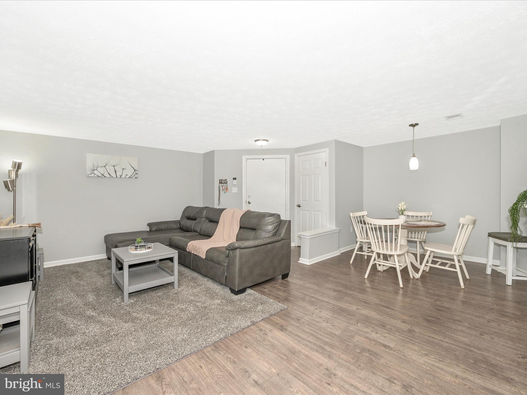 812 Stratford Way #F