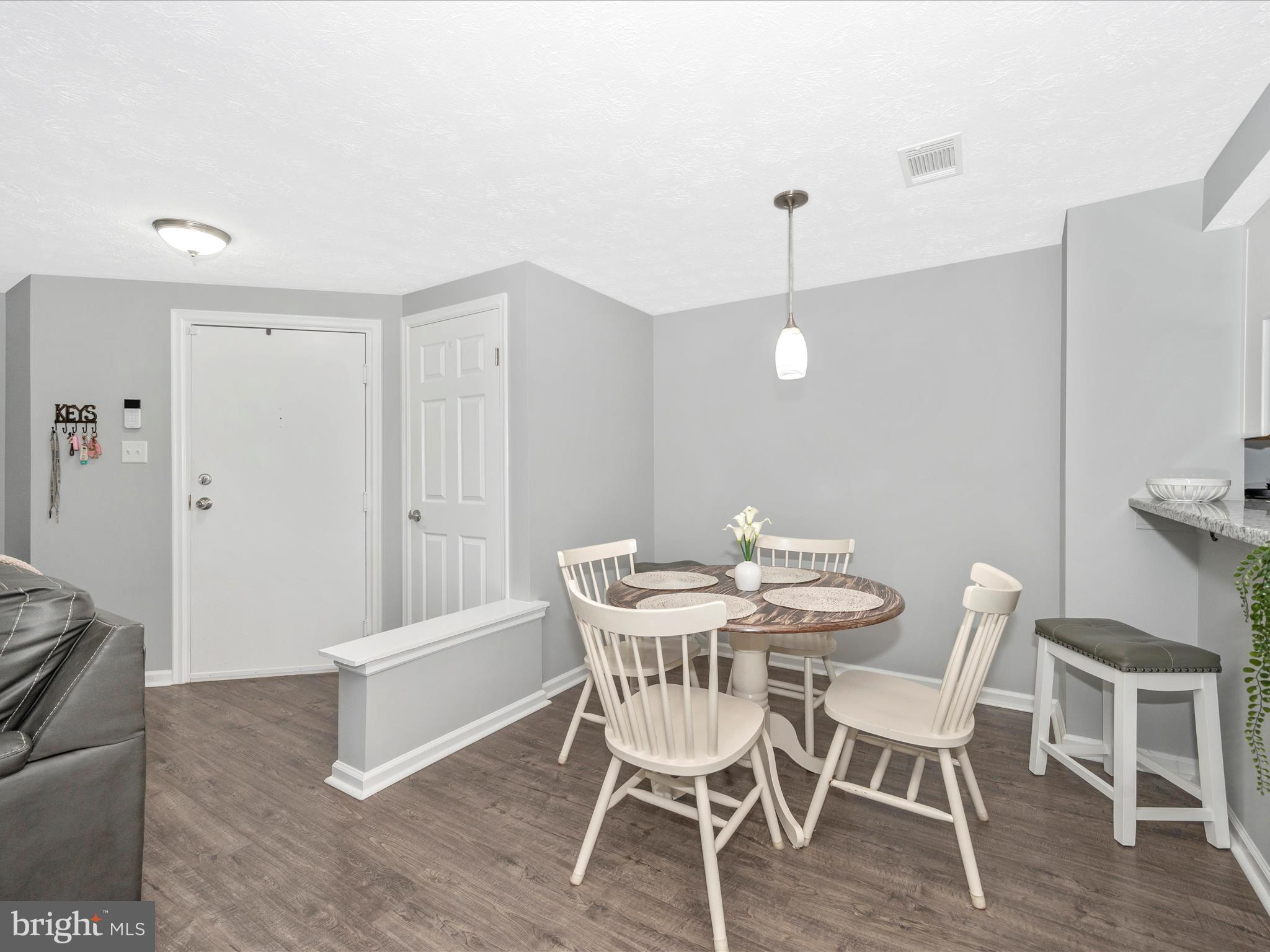 812 Stratford Way #F