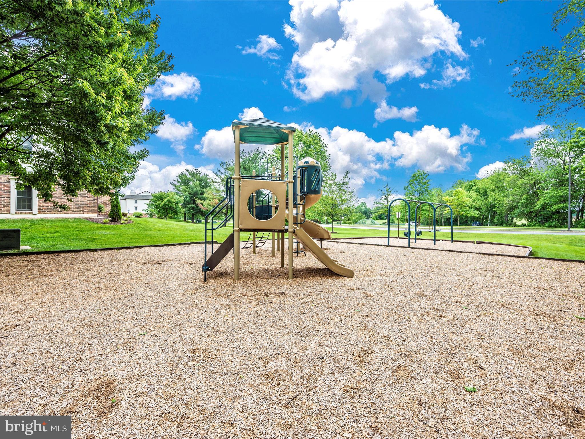 812 Stratford Way #F