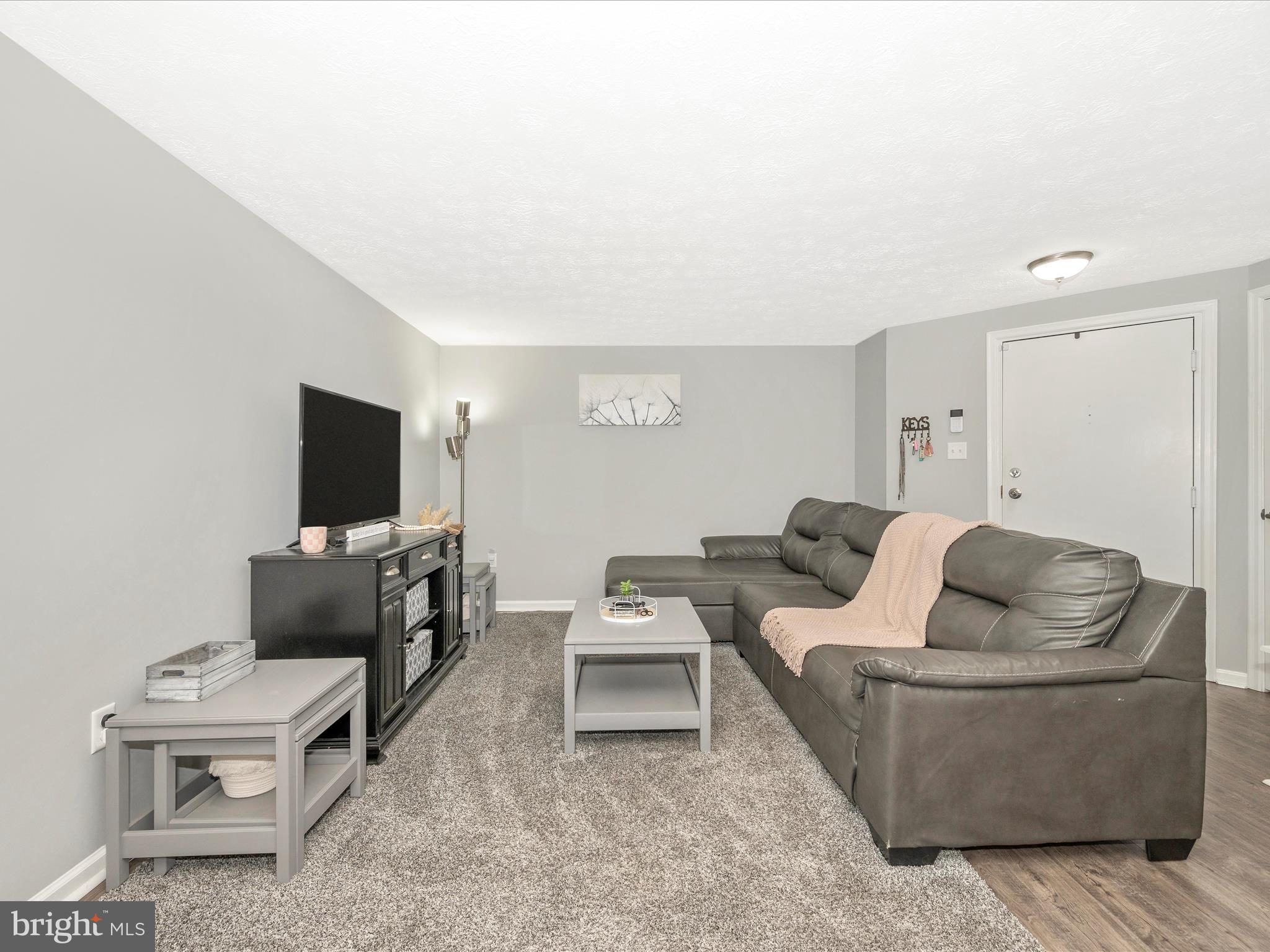 812 Stratford Way #F