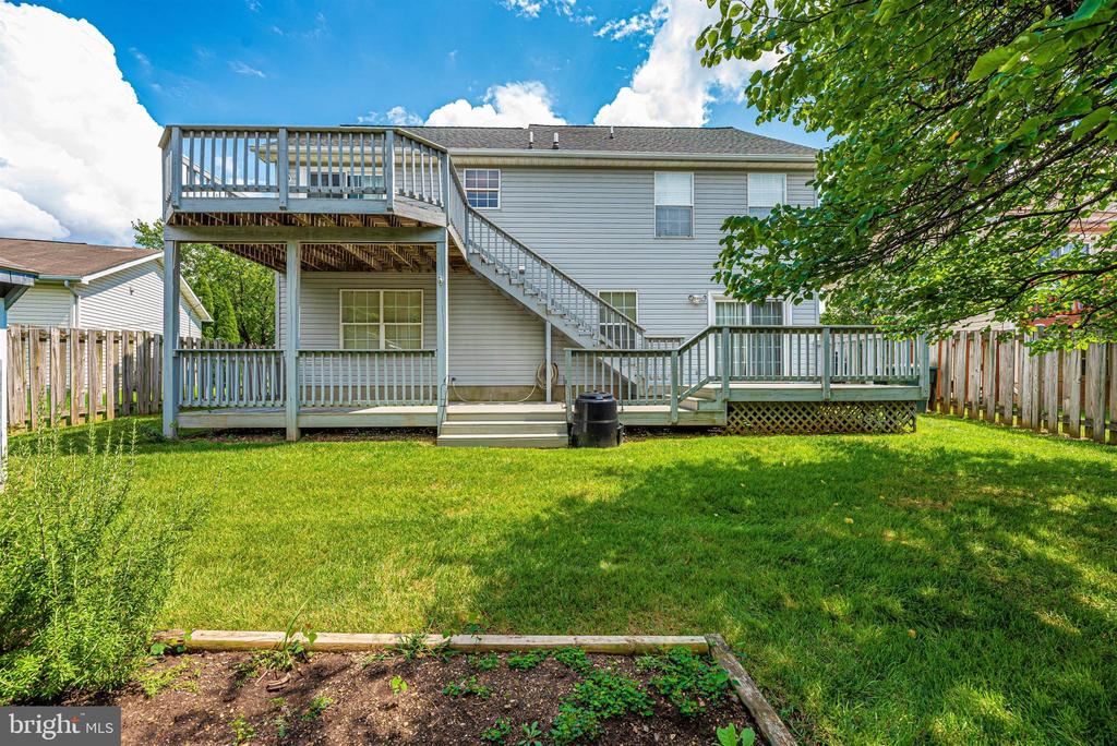 213 Bishops Glen Dr