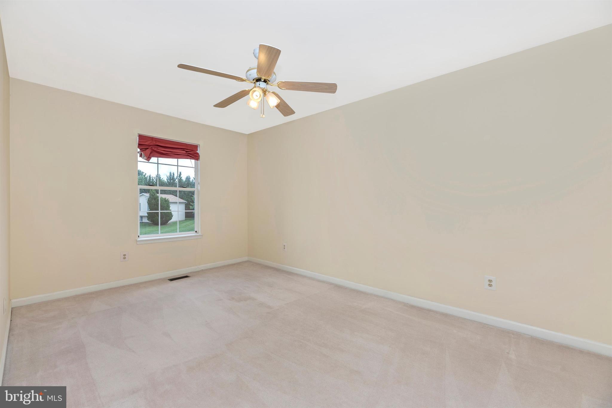 213 Bishops Glen Dr