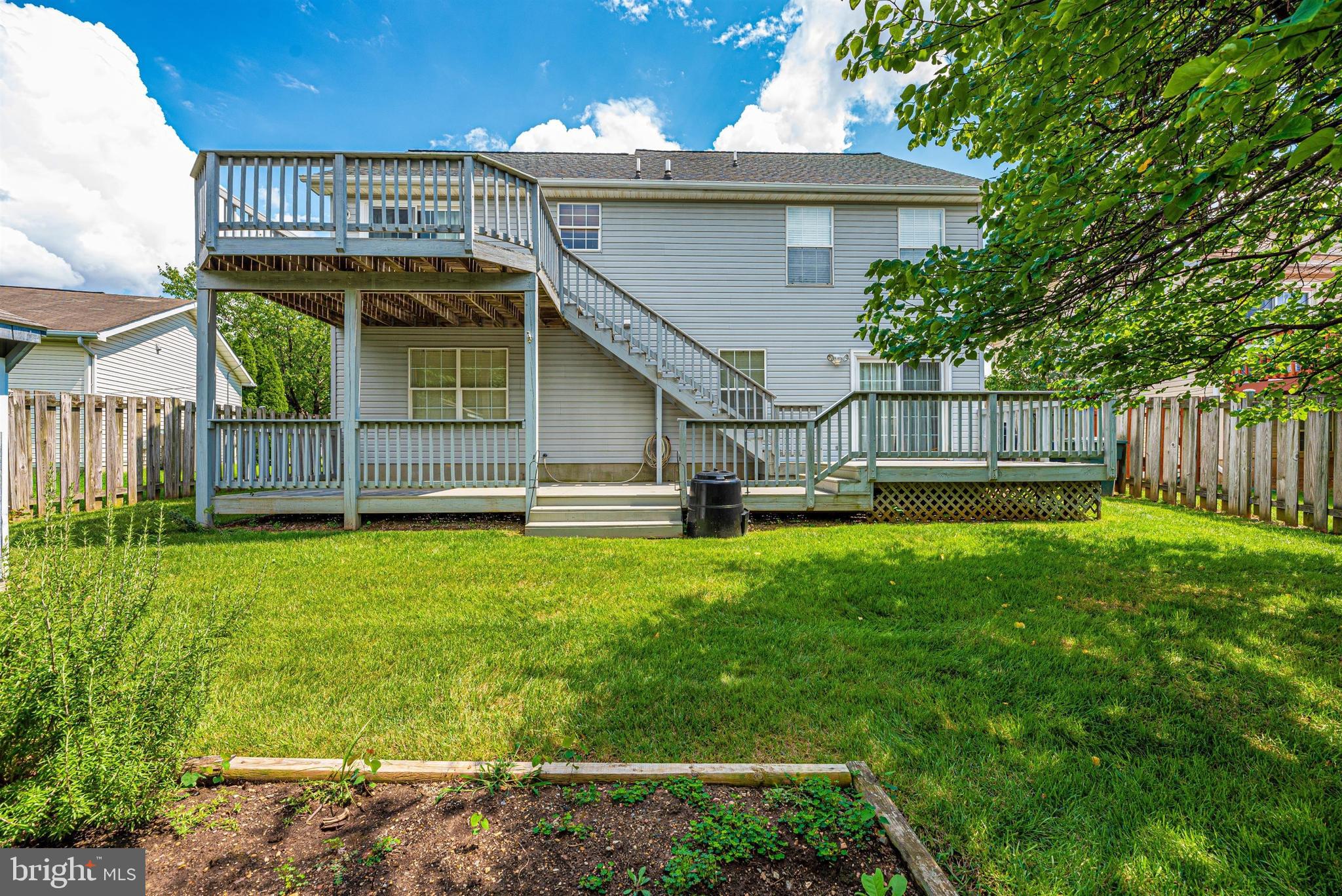 213 Bishops Glen Dr