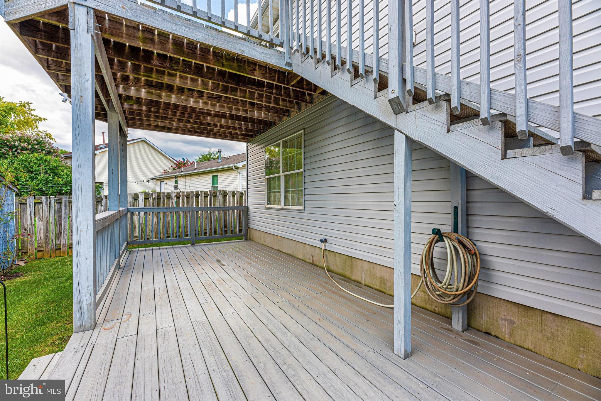213 Bishops Glen Dr