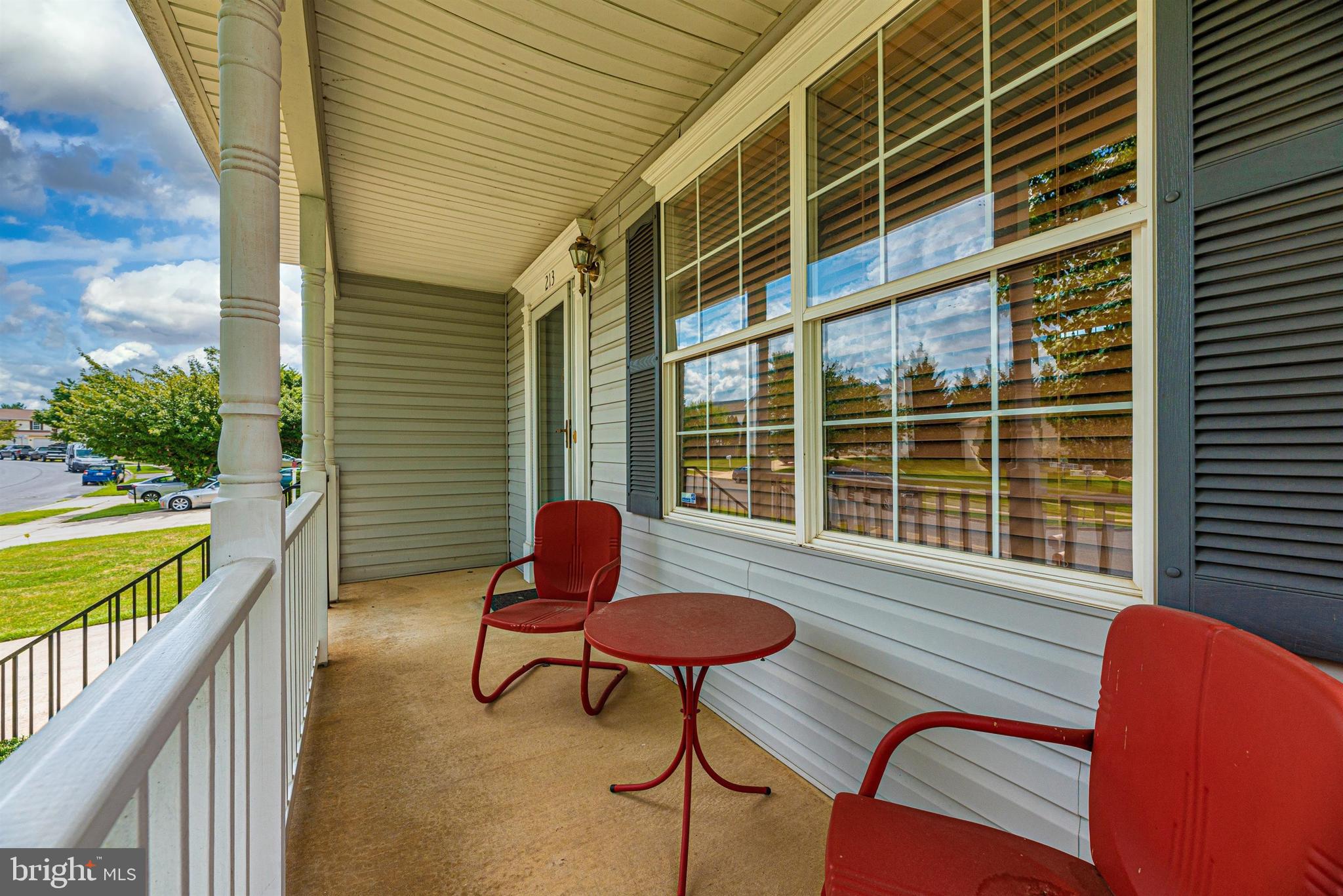 213 Bishops Glen Dr