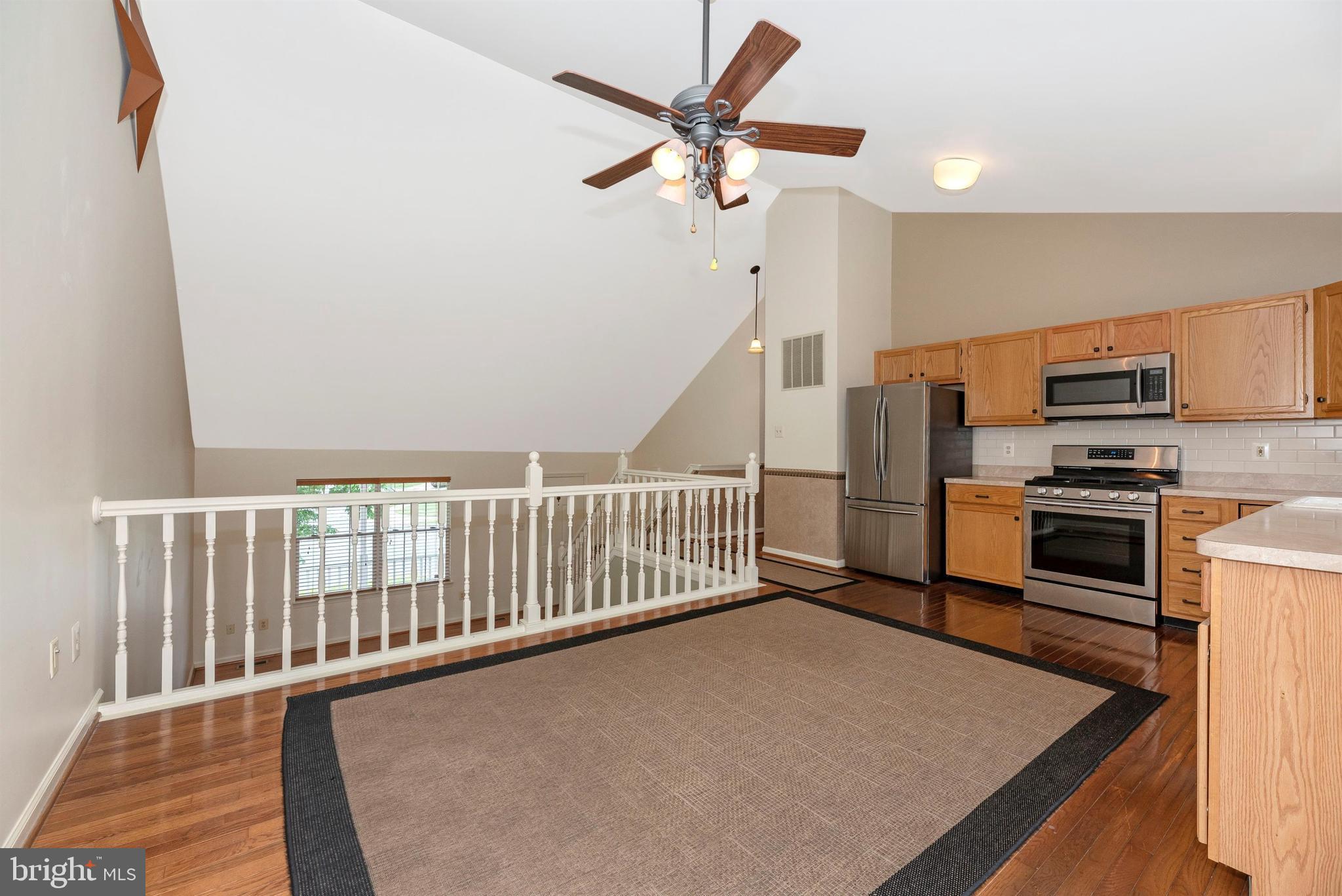 213 Bishops Glen Dr