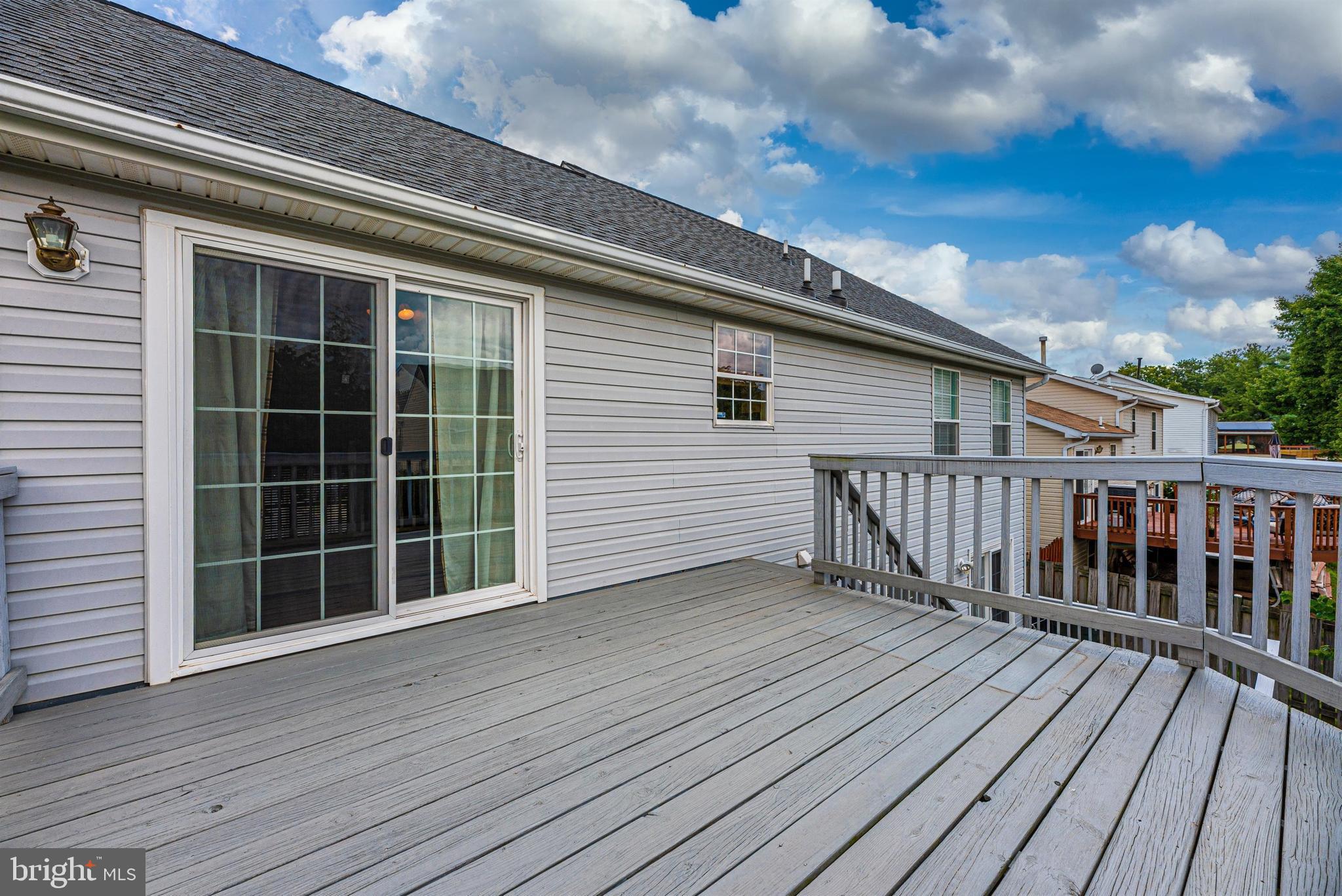 213 Bishops Glen Dr