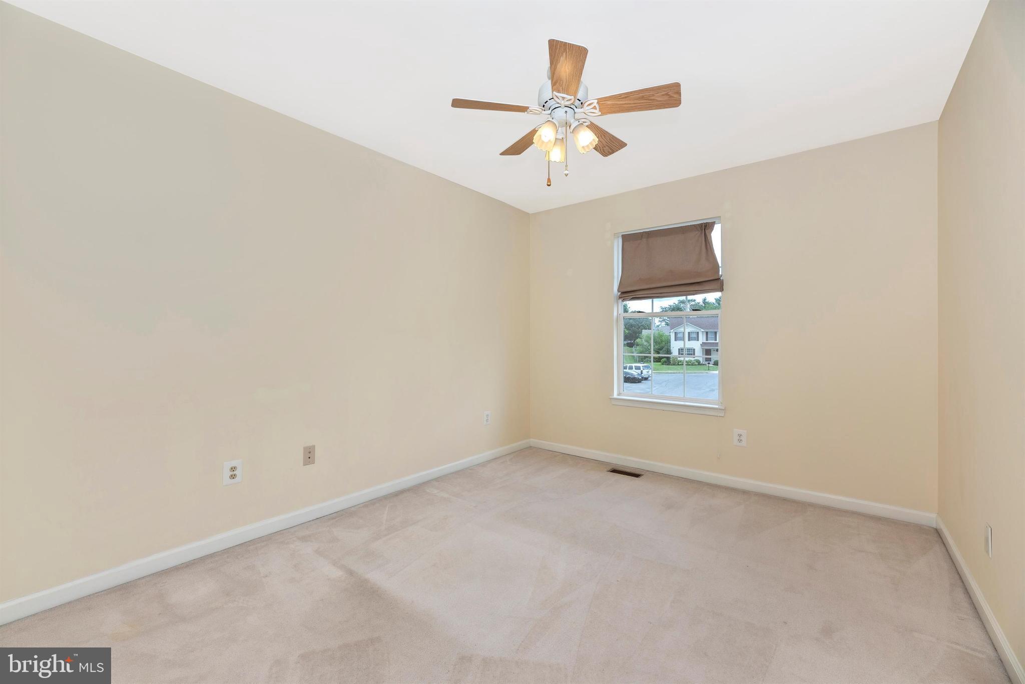 213 Bishops Glen Dr