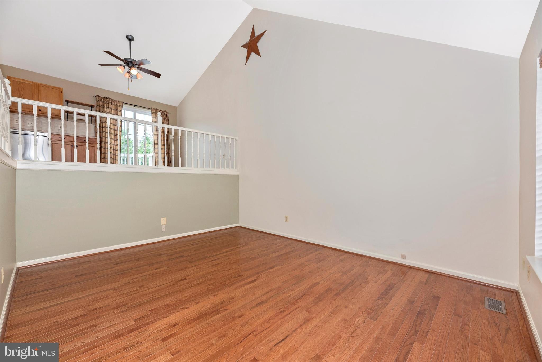 213 Bishops Glen Dr