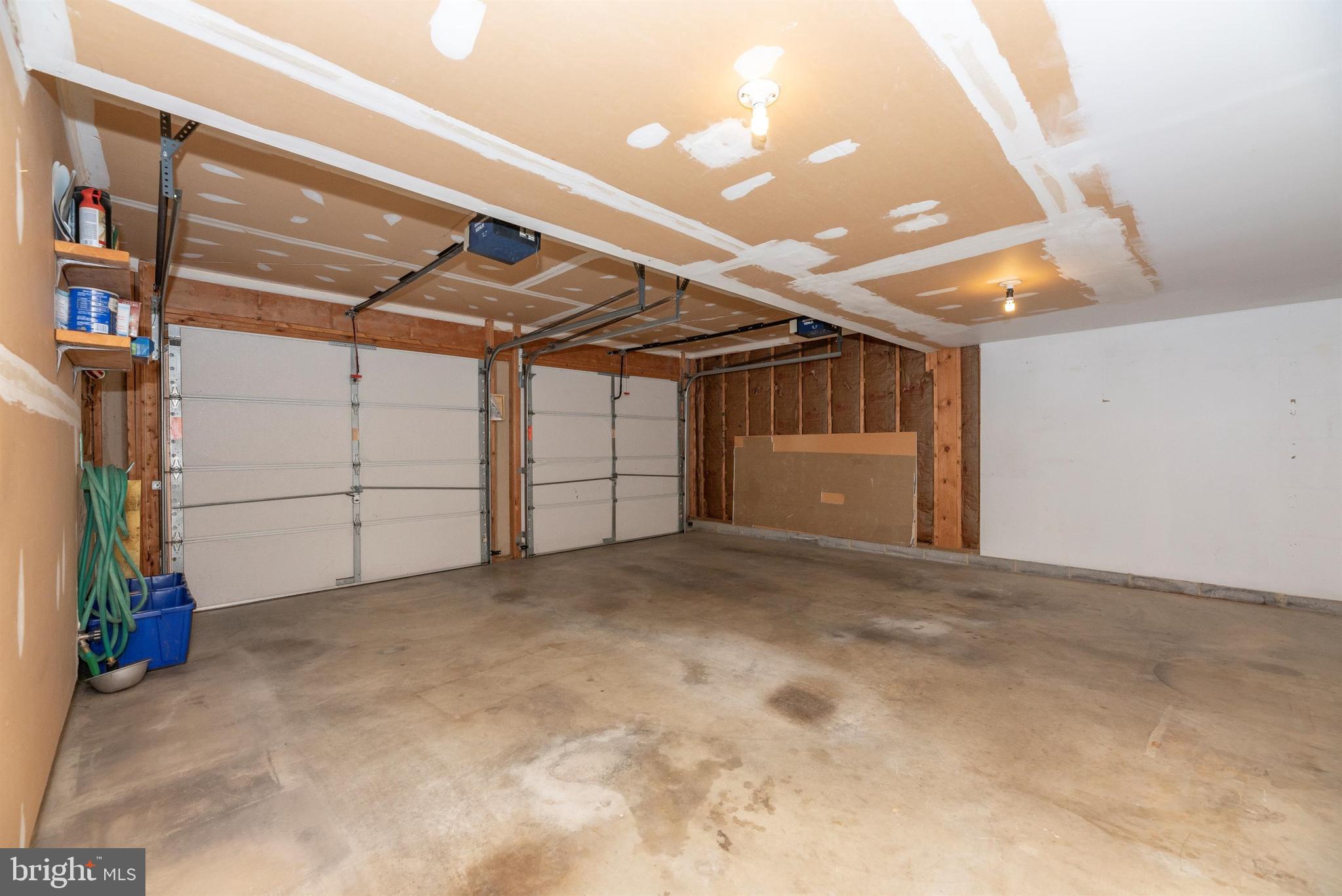 213 Bishops Glen Dr