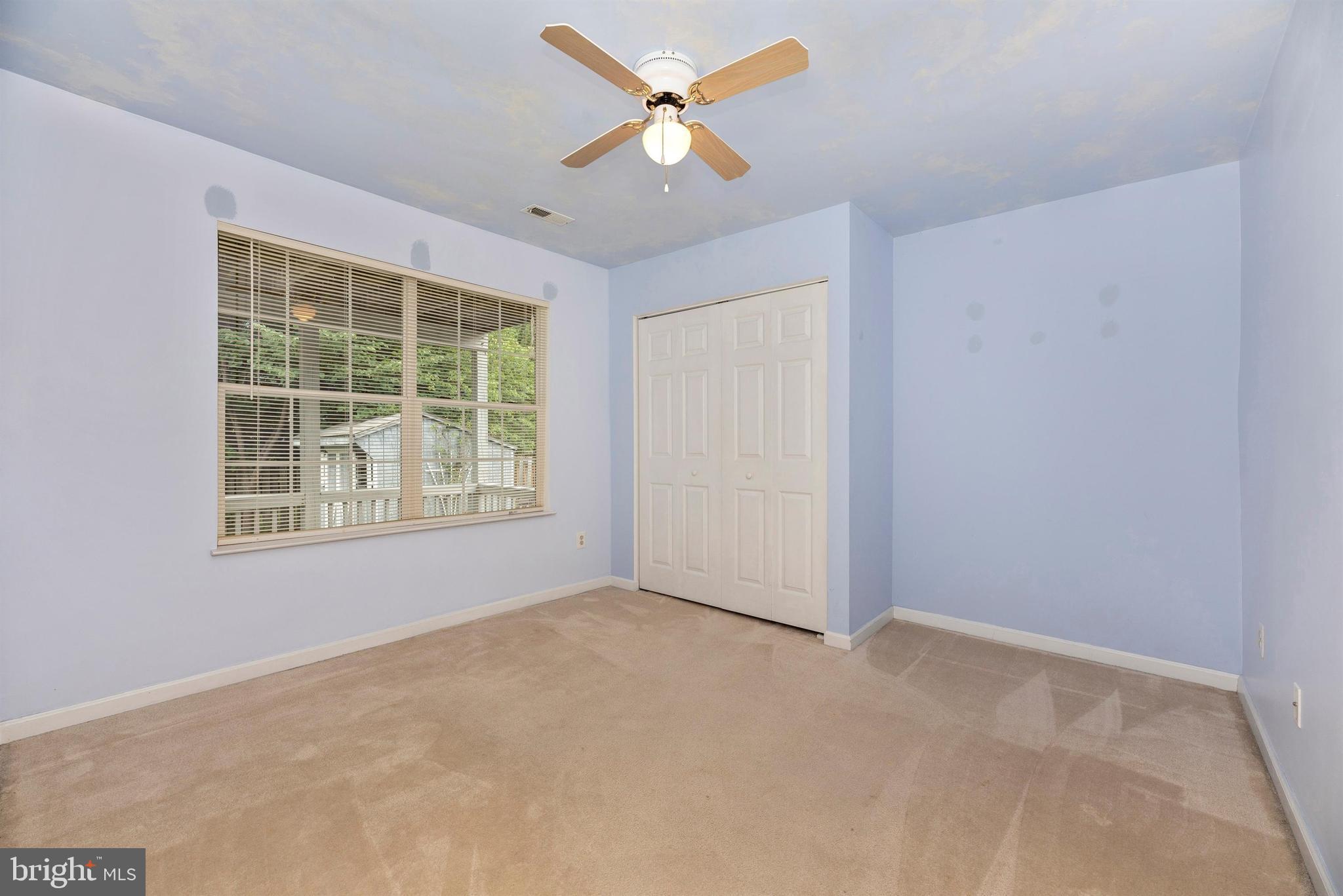 213 Bishops Glen Dr