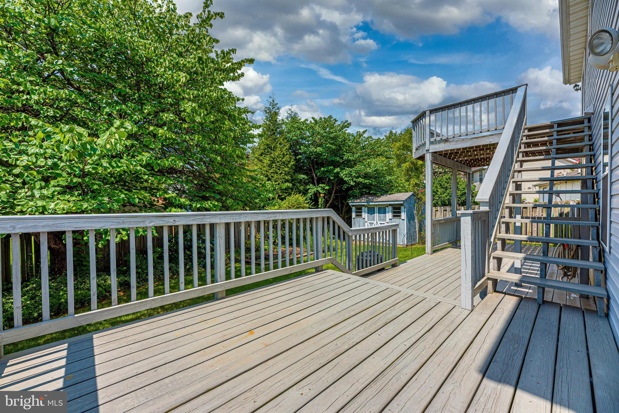 213 Bishops Glen Dr