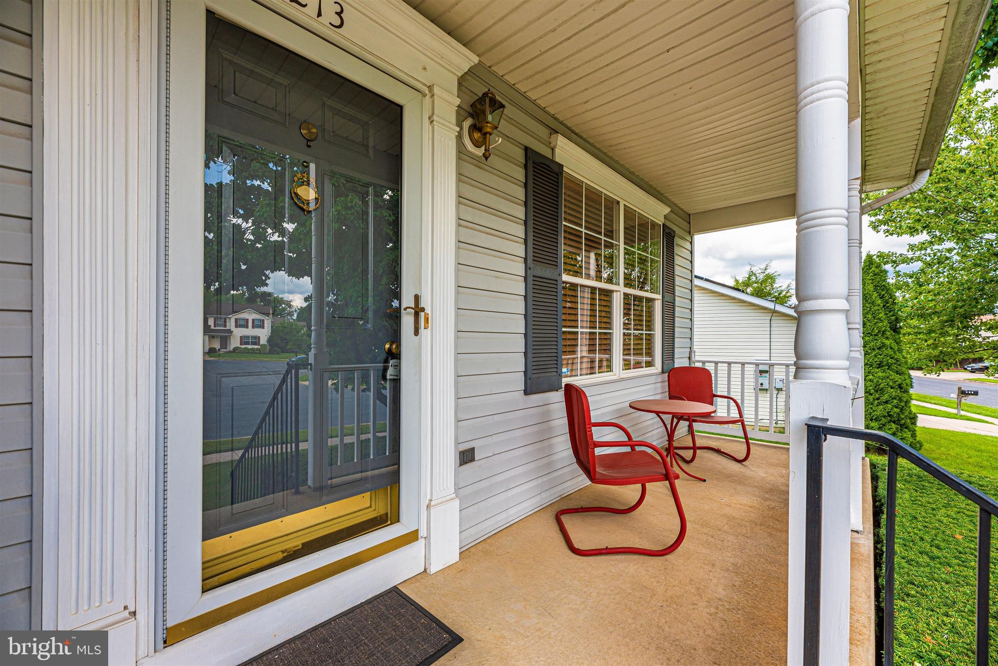 213 Bishops Glen Dr